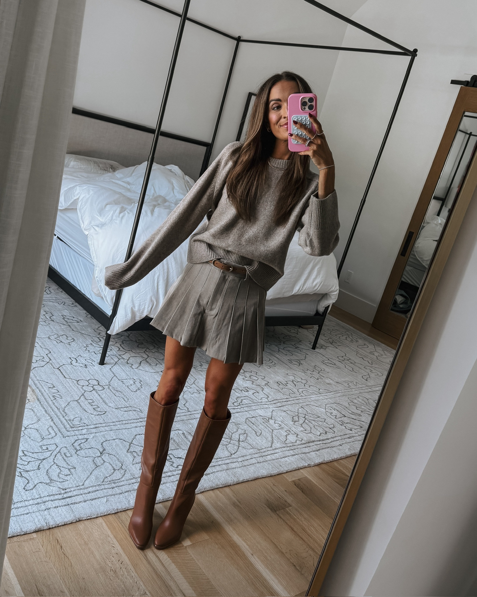 so obsessed with this adorable pleated skirt!🤎 perfect fall fit and it’s 20% off with code AFLTK 👏🏻

#LTKFallSale