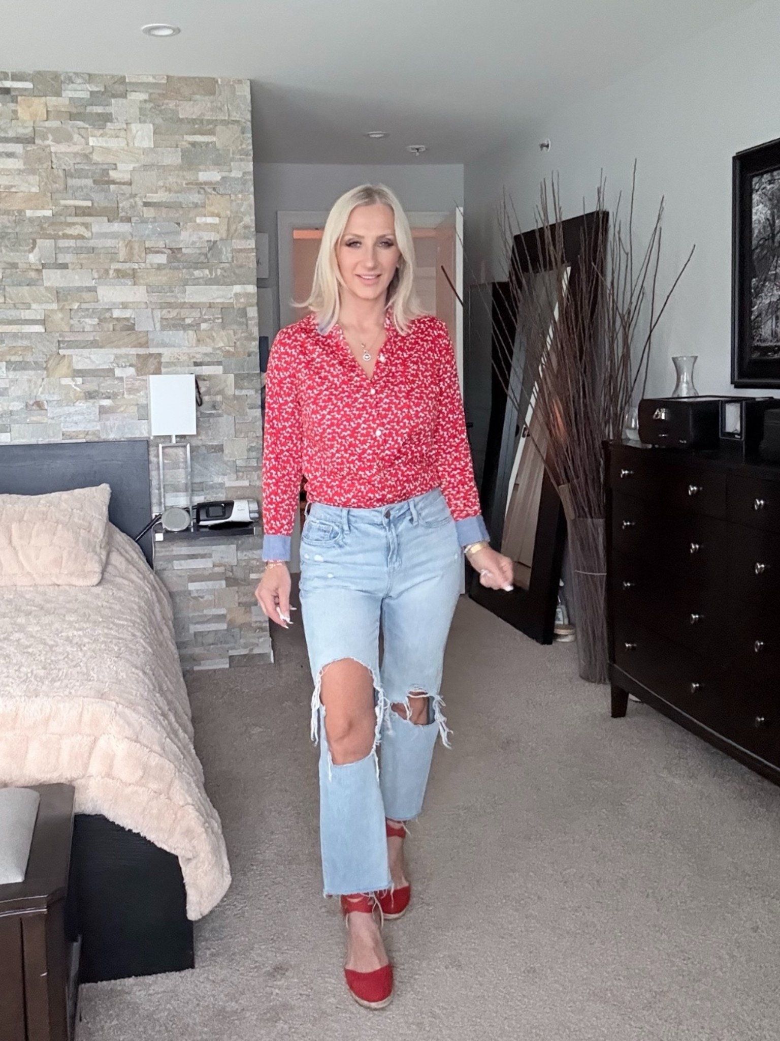 Love this top because it’s great for holidays but I can also wear it tucked in, half tucked, or out!

#LTKootd #LTKOver40 #LTKdayinmylife