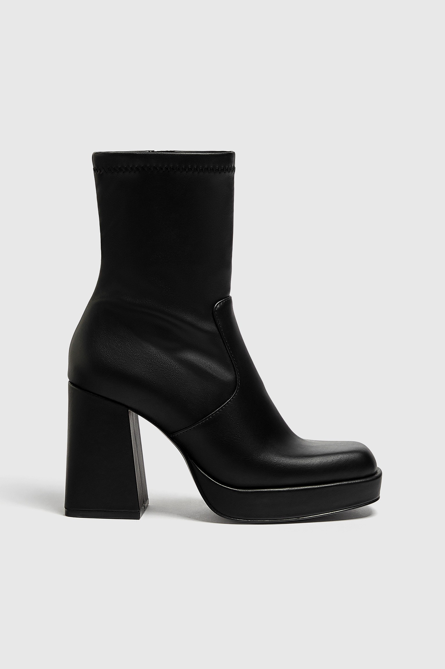 Stretch high-heeled ankle boots | PULL and BEAR UK