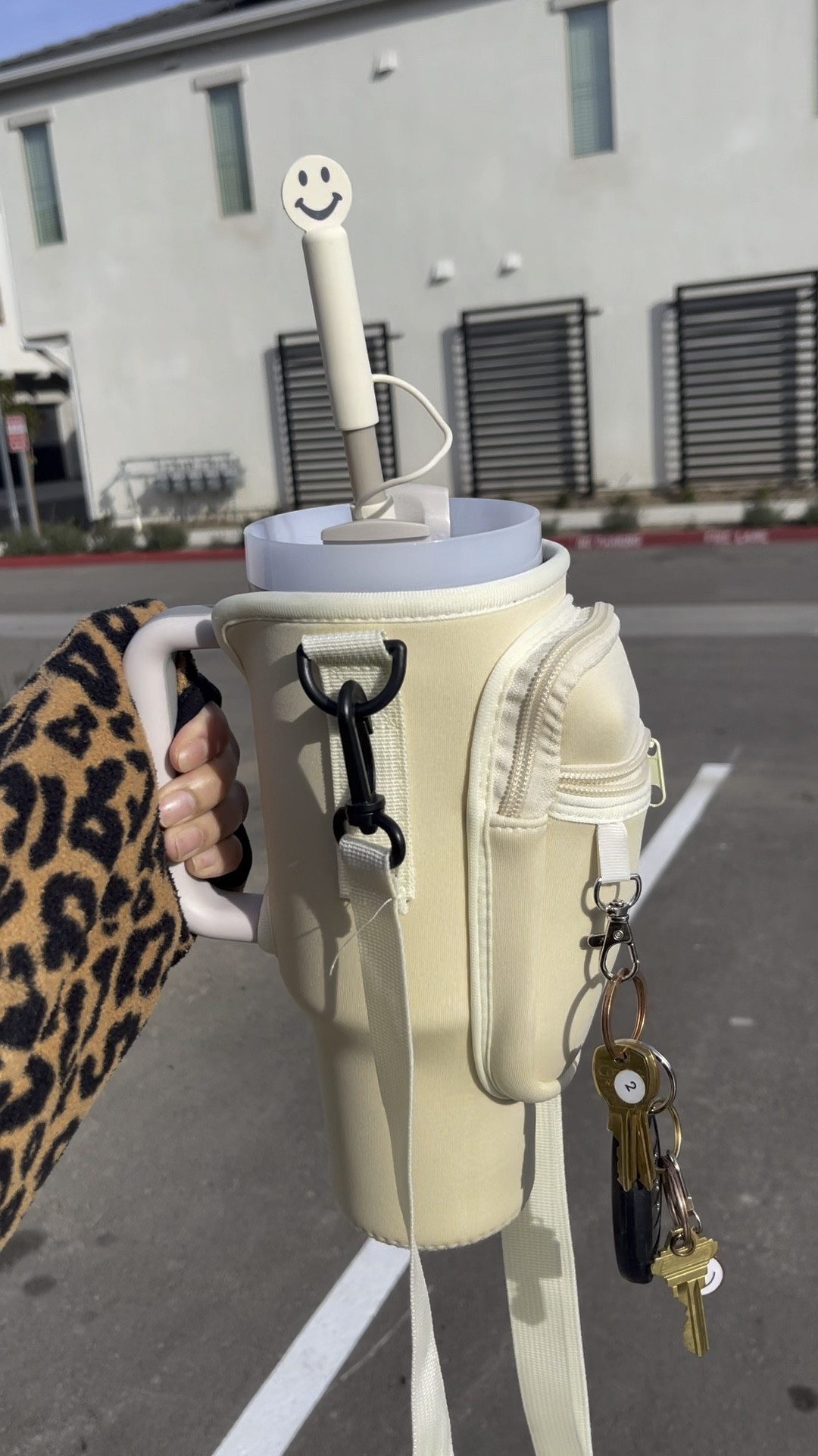 My go-to water bottle holder for walks & the gym 🏋️💪🏼

#LTKGiftGuide #LTKfitness #LTKitbag