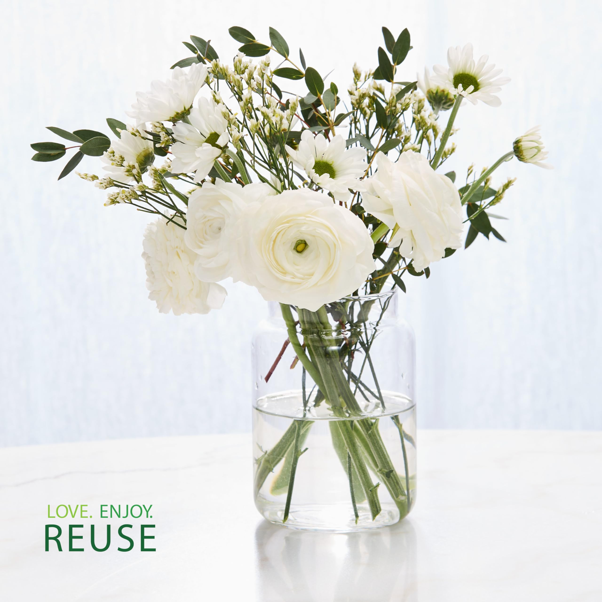 Yankee Candle Christmas Cookie Scented Candle, 22oz Large Jar with up to 150 Hour Burn Time, Gift... | Amazon (US)