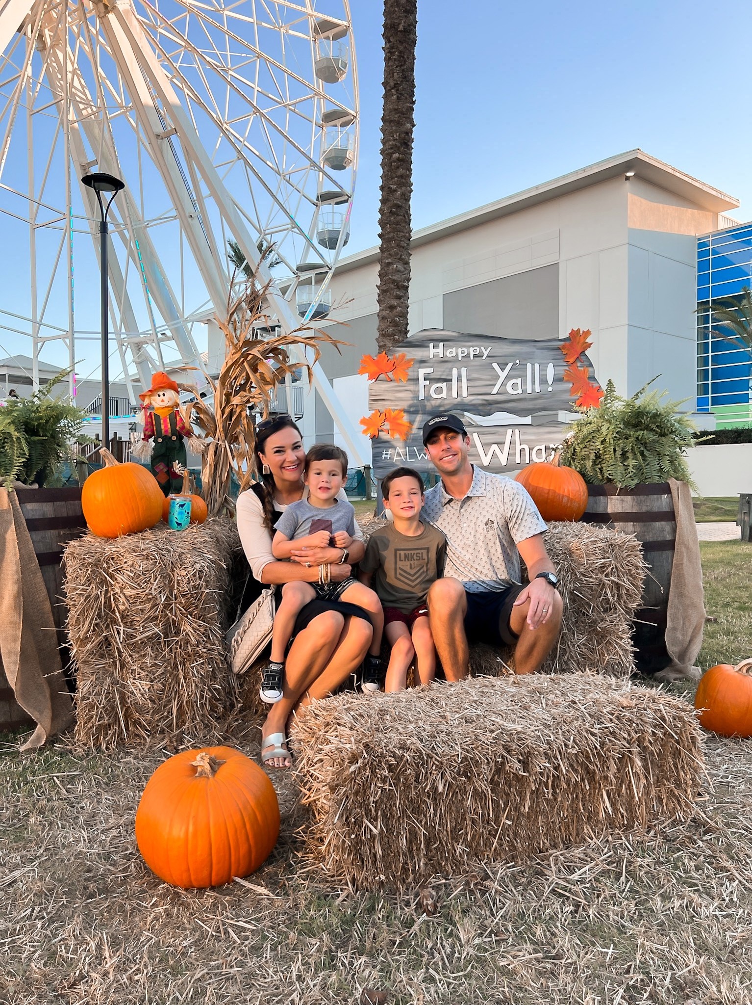 Fall outfits // Amazon fall fashion finds // cute family outfits 🧡🎃

#LTKHoliday #LTKfamily #LTKSeasonal