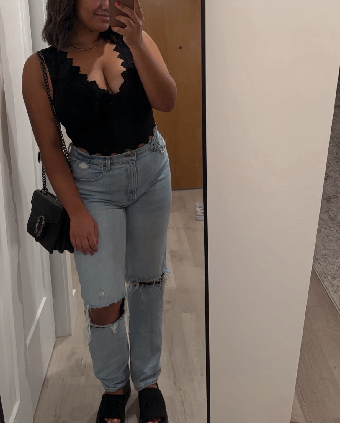 another Amazon & Abercrombie combo! Purse and top are Amazon. Wearing a large! I’m a DD in the chest. 

#LTKStyleTip #LTKxAF #LTKMidsize