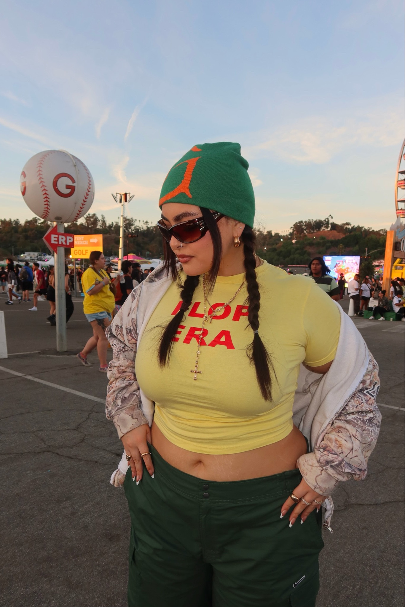 My Camp flog gnaw from November ⭐️
For reference the pants are a 2X(should've stuck with my regular size and got an XL)

#LTKstyletip #LTKfindsunder100 #LTKplussize