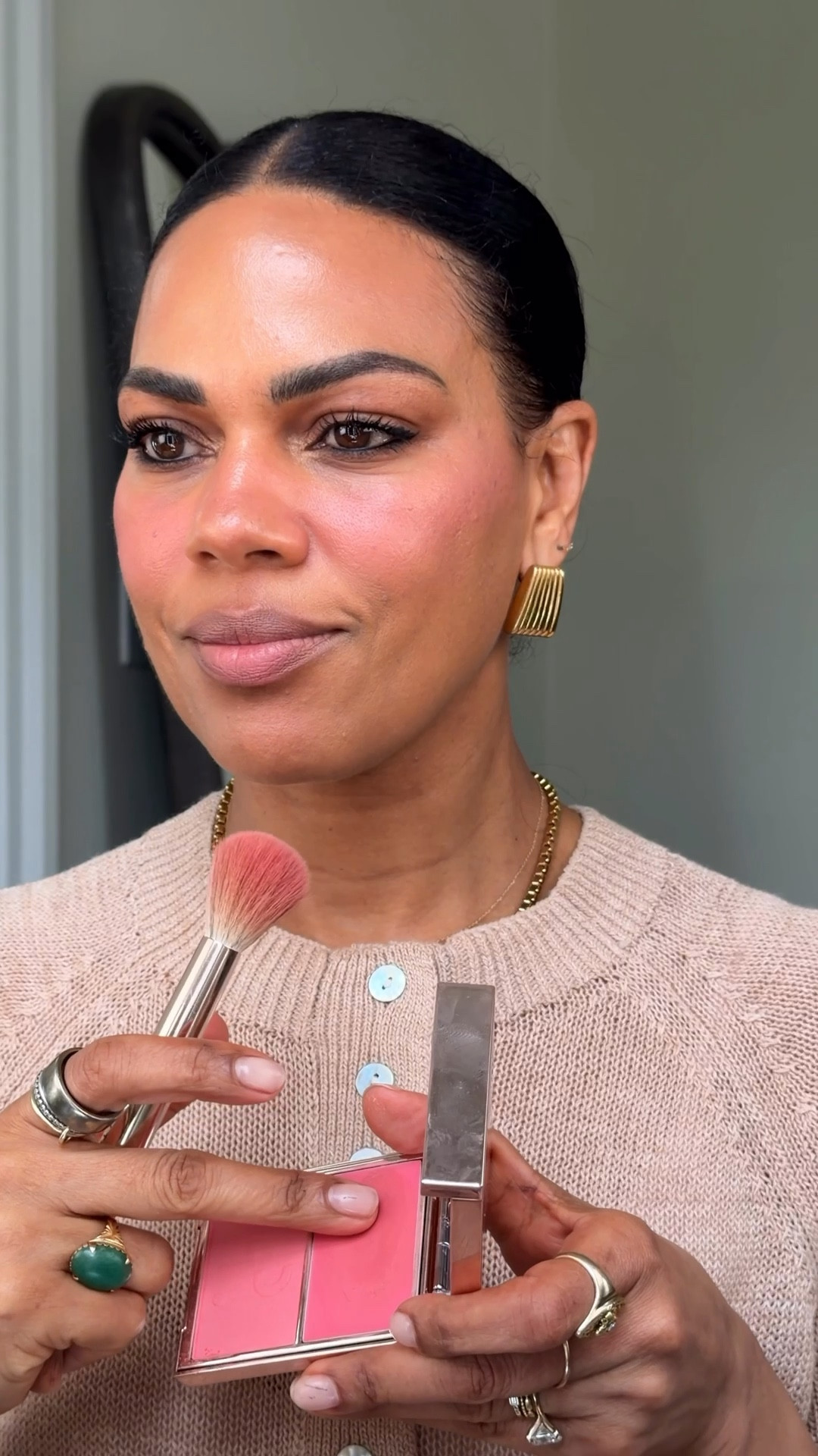 I learn a lot from the 20 and 30 year olds but at 50 I usually can’t follow their protocol for long wearing makeup if I want it to look good in real life 😭 Here’s what I do for a quick long lasting makeup that doesn’t look dry or cakey on 50 year old skin :) 

Eyes & Brows:
Rare Beauty brow gel 
NARS eye primer 
Urban decay eyeliner /mascara intense black 
Benefit brow pencil - 05

Complexion:
Danessa Myricks Blurring Balm & spray 
Charlotte Tilbury flawless filter- 6
Merit Minimalist Stick - Burlwood & Cacao
Bobbi brown Corrector Stick - Dark Peach
Hourglass concealer - Flax 8
Huda setting powder -banana bread 

Blush & Lips 
Patrick Ta blush - Just Enough
Patrick Ta lip tint - cookie butter

Brushes:
Sephora Pro Shadow Brush #15, #56
Patrick Ta Dual Ended Blush Brush
Sephora Pro Concealer Brush #71
Sephora Pro Foundation Brush #47
Hourglass powder brush
Shu Uemura eyelash curler 



#LTKBeauty #LTKOver40 #LTKselfcare