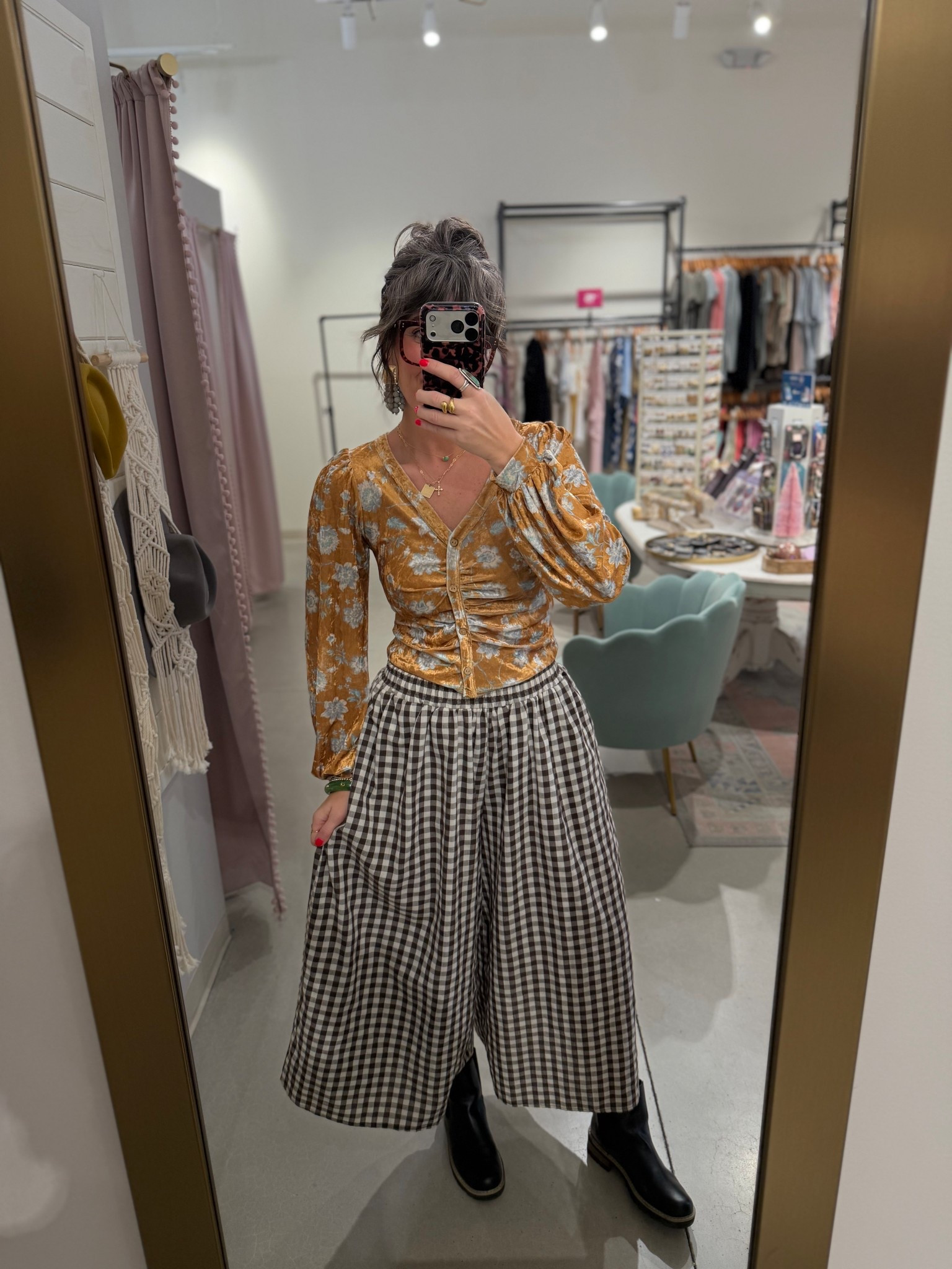 Fun cutie pants I’ve had for a while and love them!! I’ve worn them in every season! So versatile! And I’ve had these Chelsea boots for years and years and I love them and grab them all the time in the winter, they’re classic! 

#LTKootd #LTKFindsUnder50