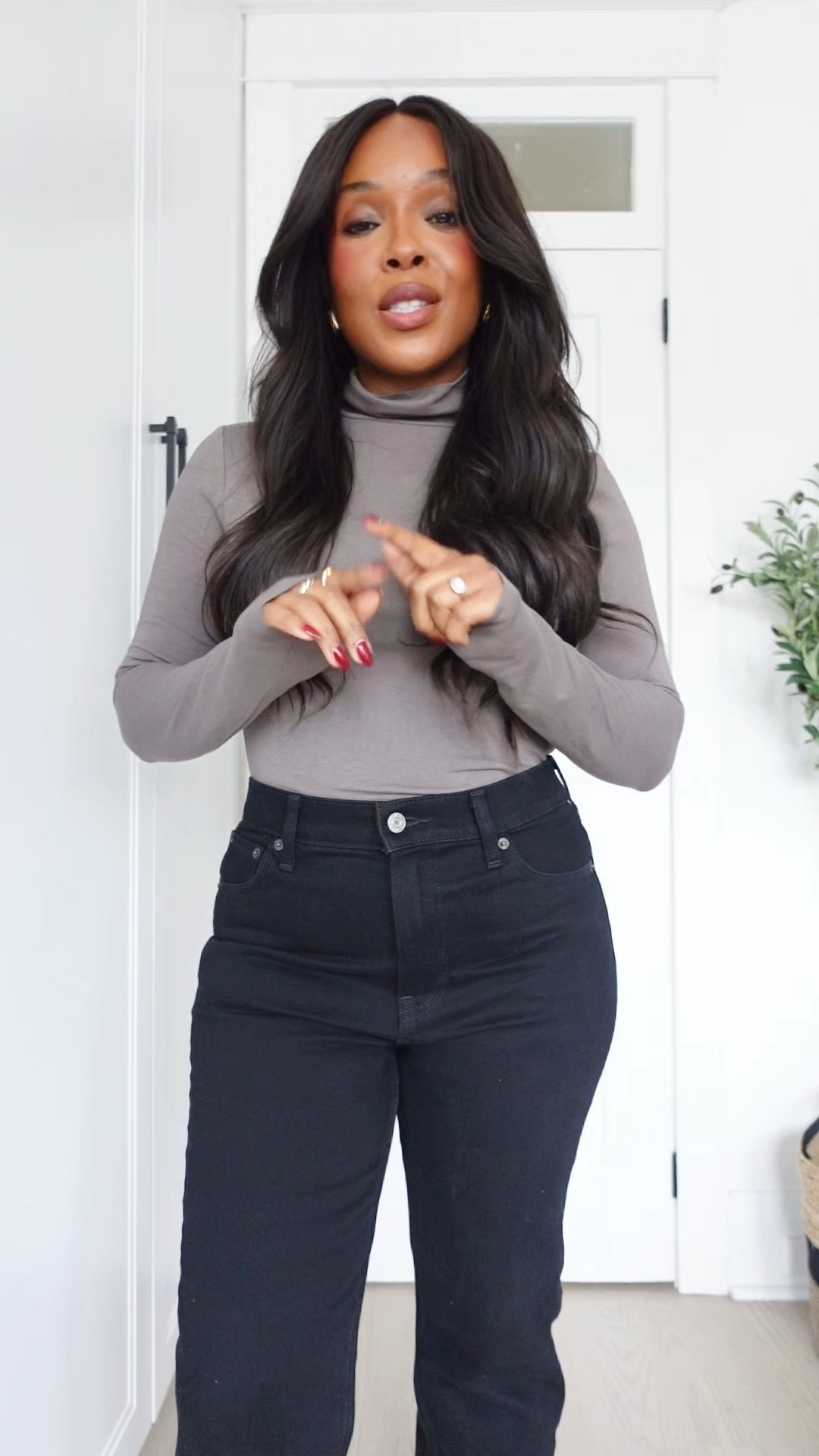 Gap try-on haul! From now till 12/24, you can take 40-60% off all of these styles! These make the perfect last minute gifts for you or someone you love! 

#ad #howyouweargap #gapCApartner #liketkit @shop.ltk
