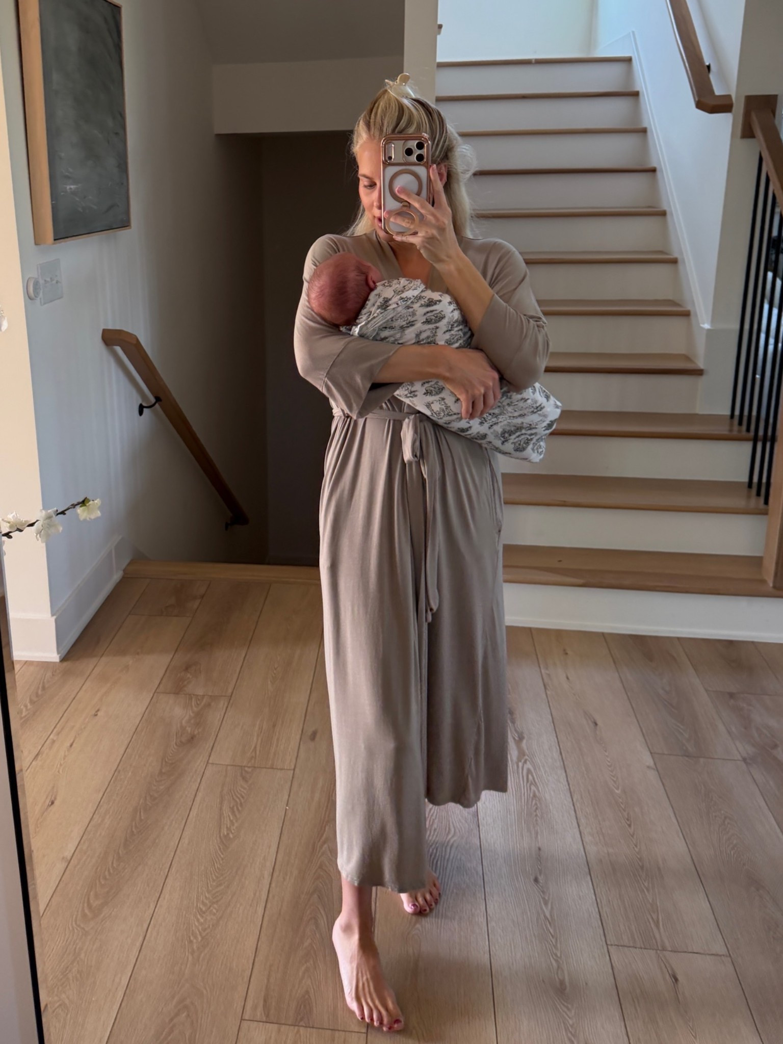 Size med in robe! #kathleenpost

Postpartum, newborn phase, newborn baby

#LTKmomlife #LTKBaby