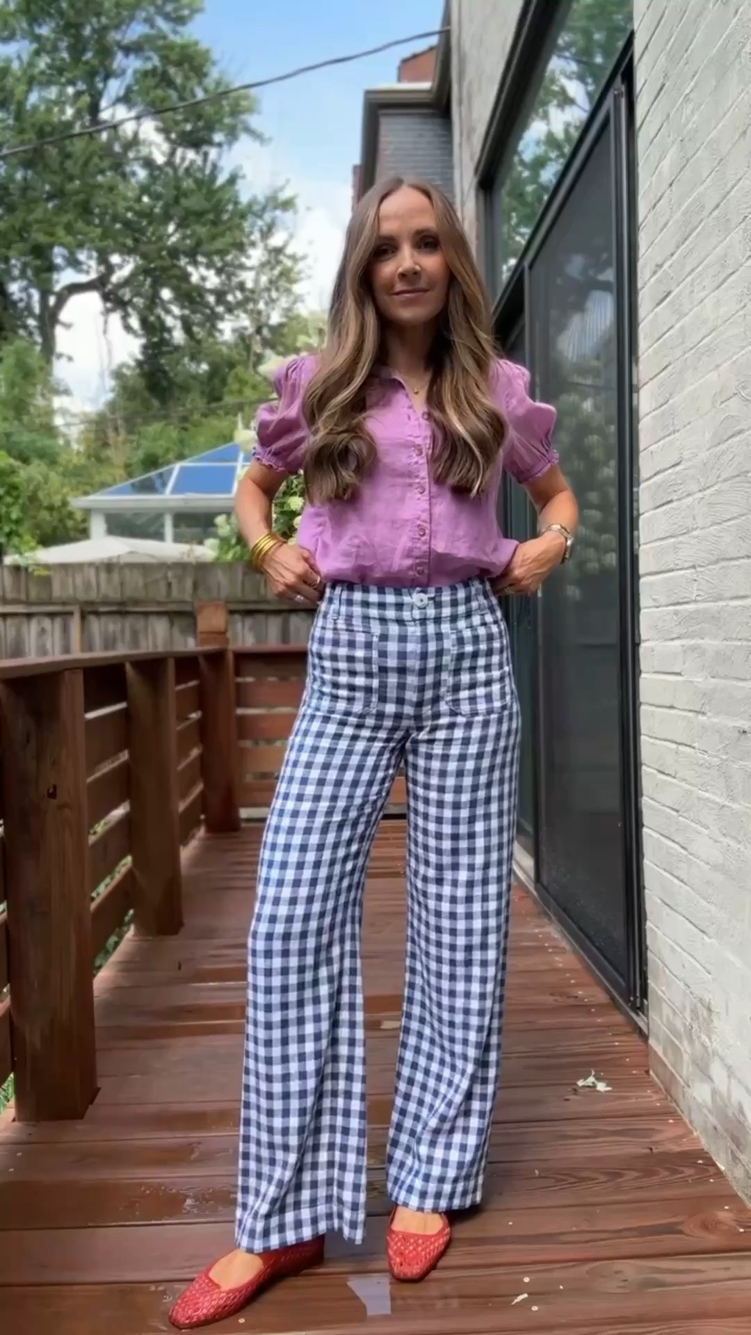 Colette linen pants are perfect for the summer when you want that pop of interest! Wearing my true size