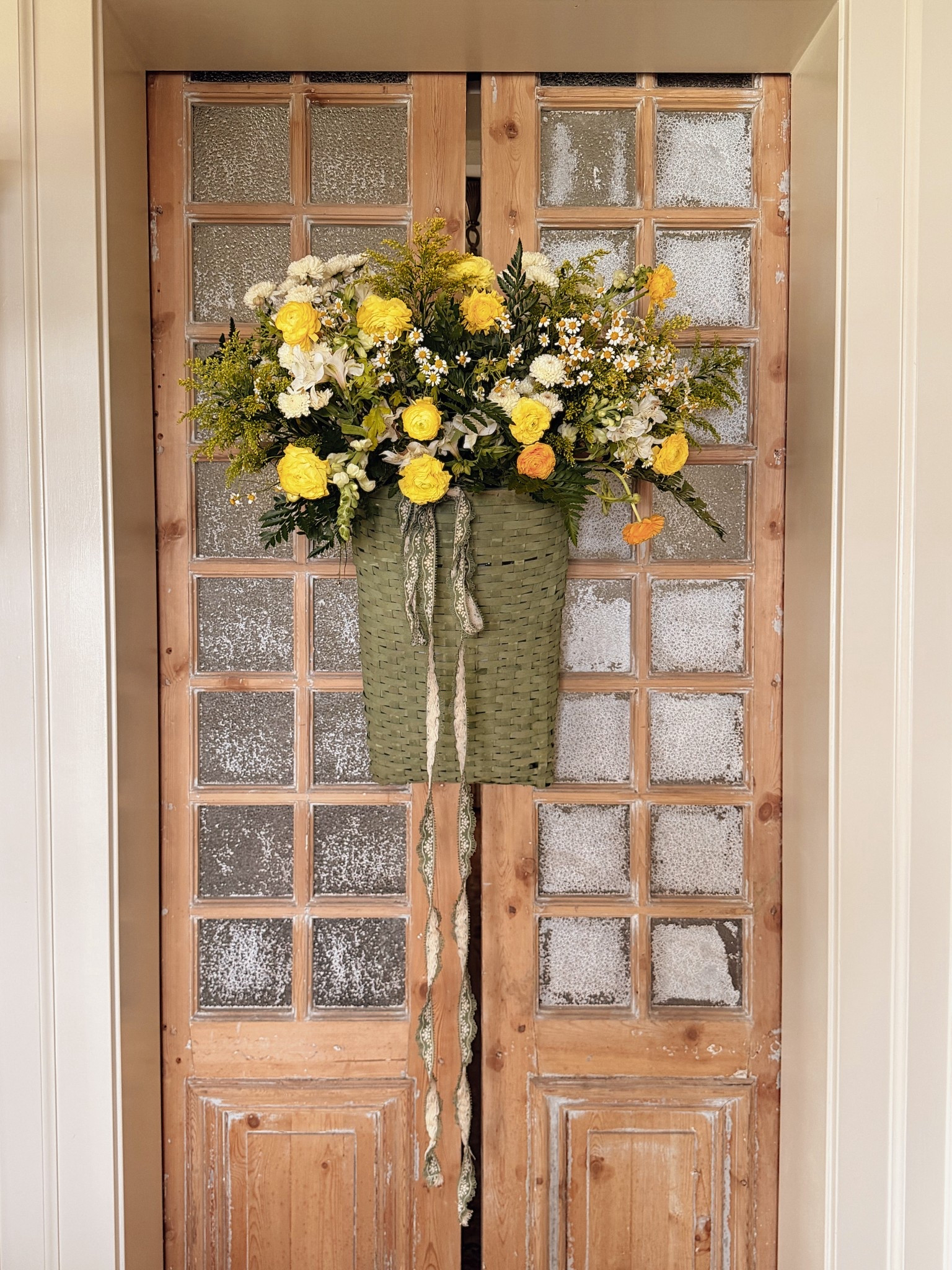 Wanting to gift a mom in your life flowers for Mother’s Day or gift them to yourself?! Use code LizMarie for 25% off this weekend only! I love having florals delivered to our home each month as a gift to myself and I will be gifting them to lots of moms in my life this mother’s day! 

#LTKmomlife #LTKSeasonal #LTKMothersDay