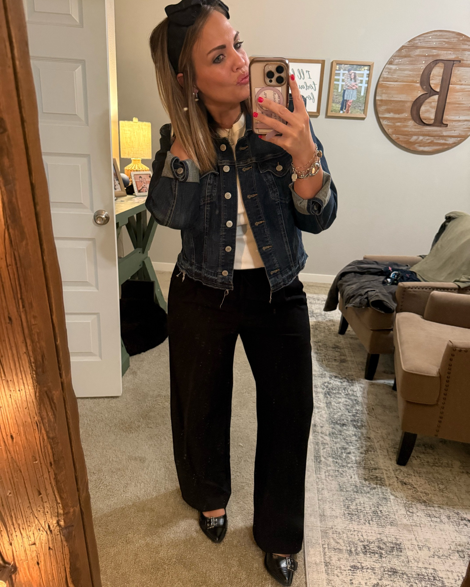 When Thursdays Fit is giving Friday Vibes 🖤🤍

#LTKootd #LTKWorkwear #LTKgrwm