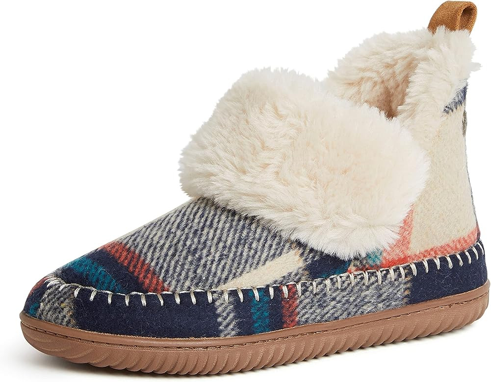 Dearfoams Women's Alpine Moritz Indoor/Outdoor Bootie Slipper | Amazon (US)