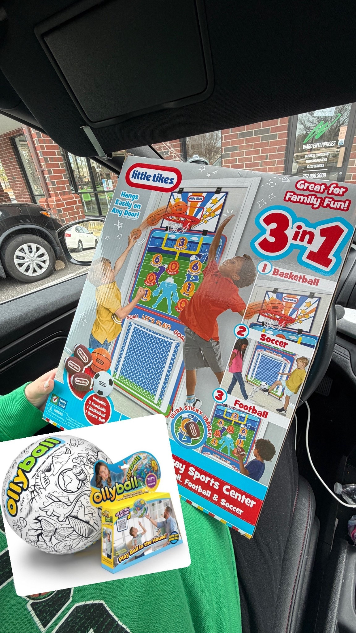 Bedroom soccer gift for the kids & our favorite “keepy uppy” game ball - I got the coloring one but also comes in glow in the dark 

Currently $10 off $40 sports toys at Target 

#LTKSaleAlert #LTKKids #LTKHoliday