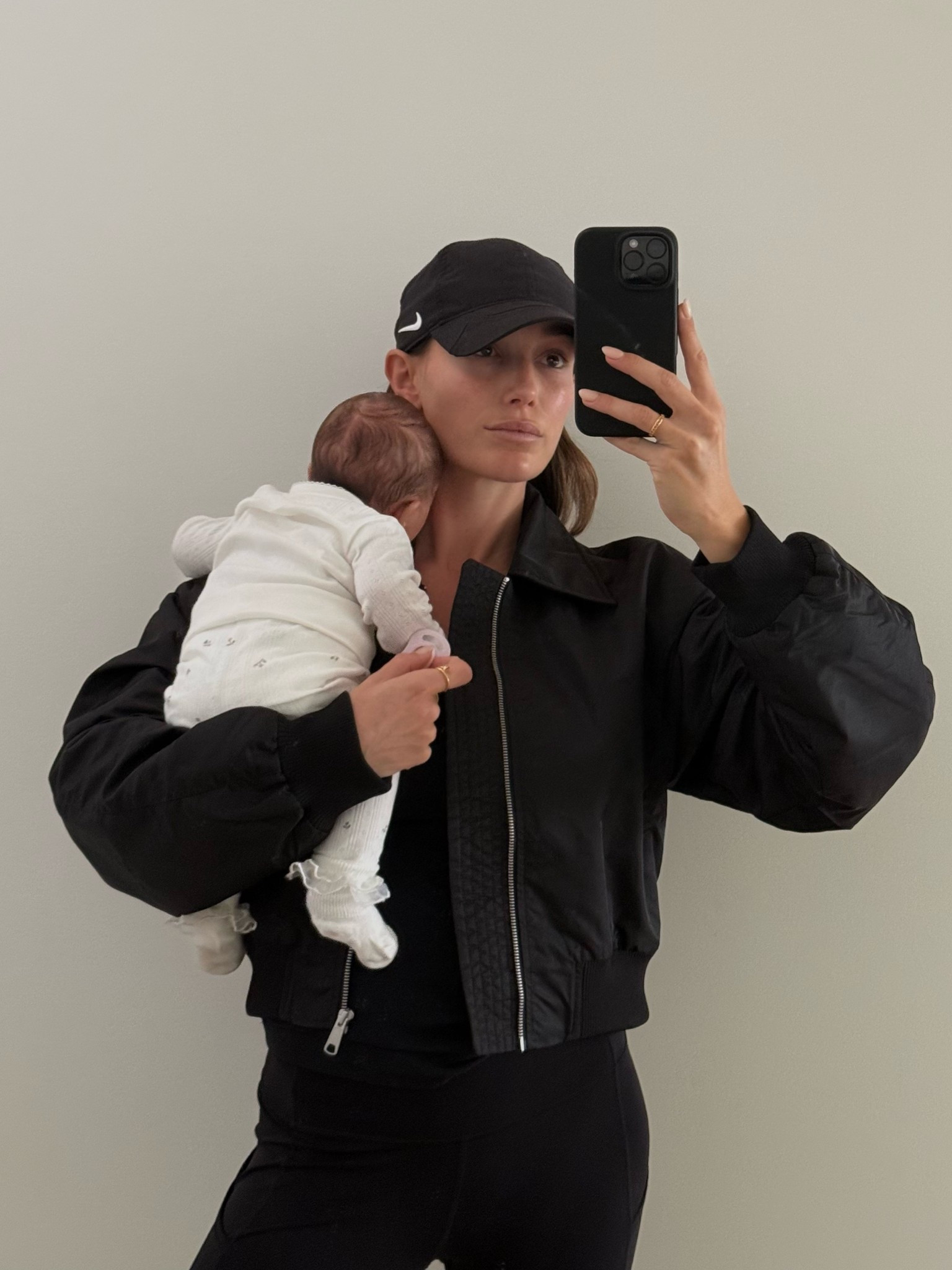 Henne cropped bomber jacket on repeat 

#LTKautumn #LTKaustralia