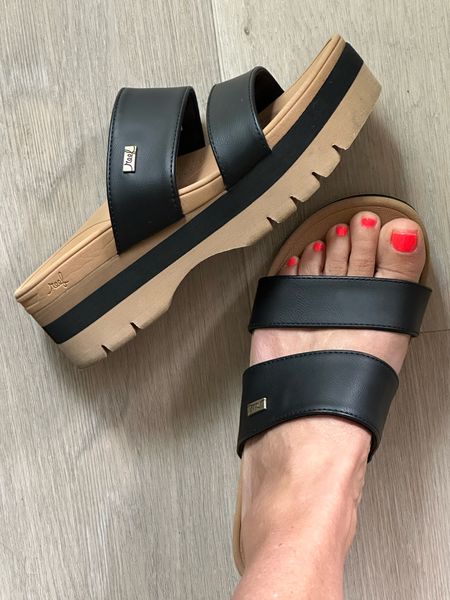 These are the most comfy and cushioned platform sandals! They are like walking on airr

#LTKOver40 #LTKShoeCrush #LTKStyleTip