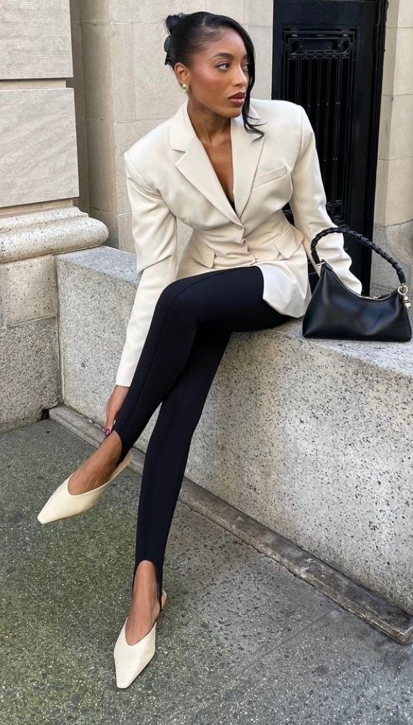 Cream blazer 
Stirrup pants
Cram pumps 

#LTKSpringSale #LTKFestival #LTKWorkwear