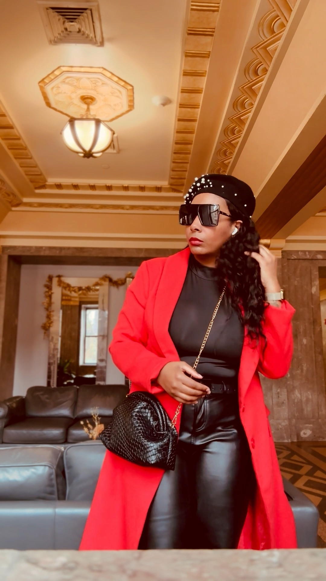 Who doesn’t love a little Sunday slay?

#LTKHoliday #LTKootd #LTKdayinmylife