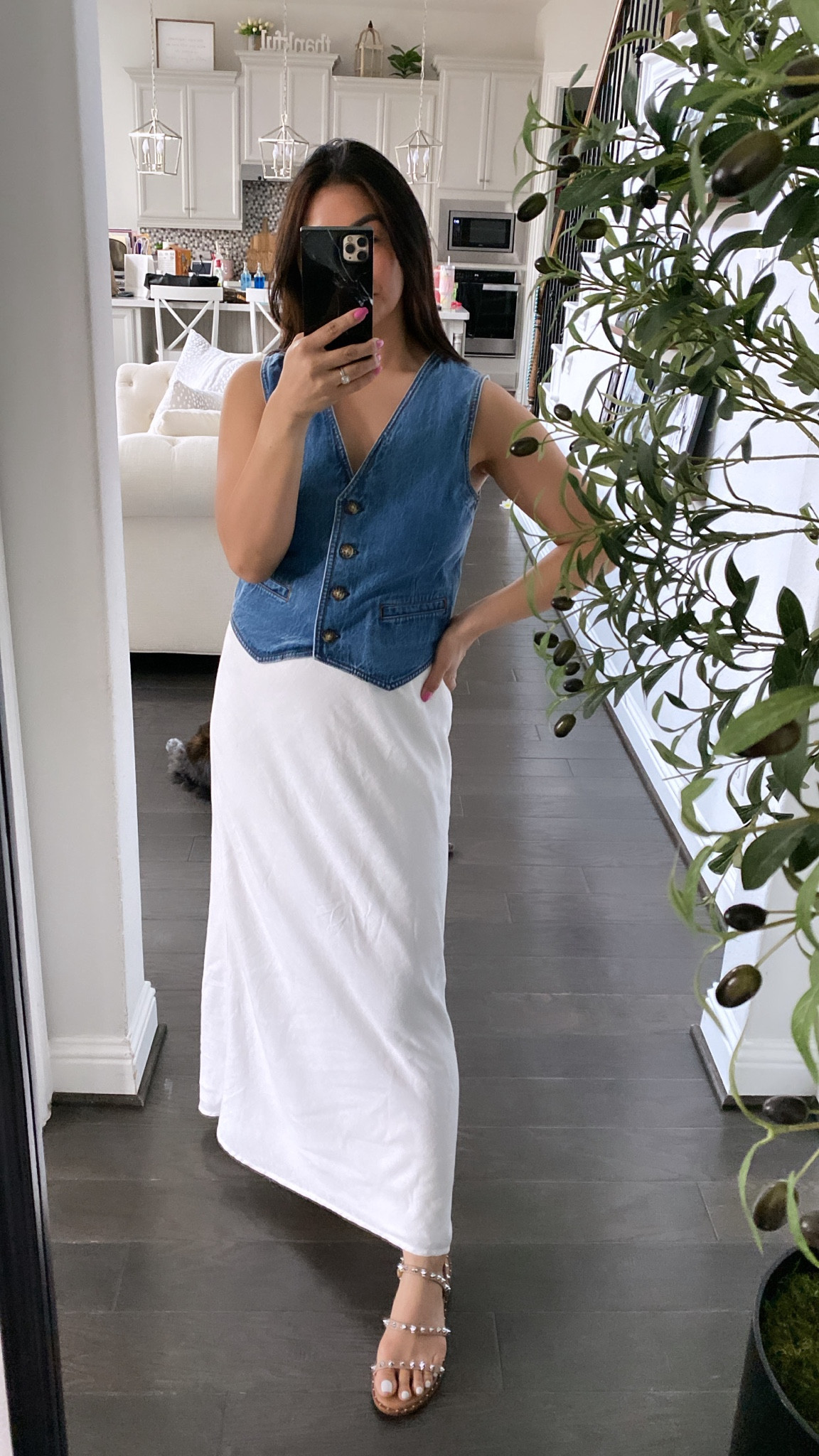 Denim vest + white linen skirt =effortlessly chic outfit for summer!

#LTKTravel #LTKOver40 #LTKFindsUnder100