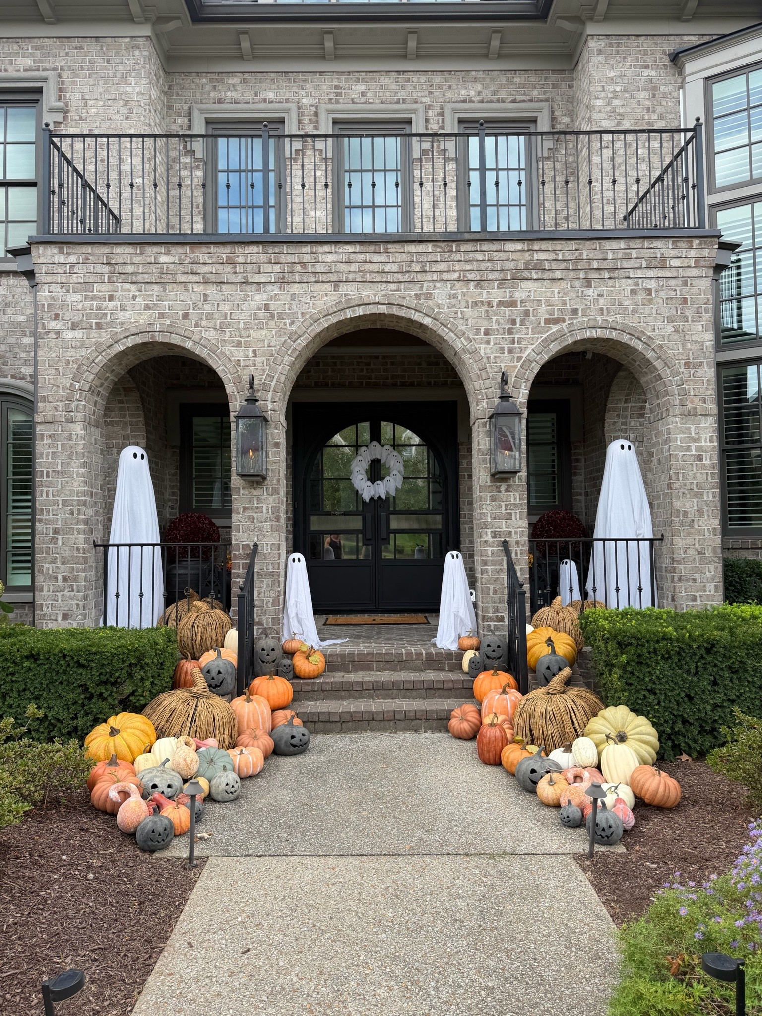 Started decorating again for Halloween! So cute!