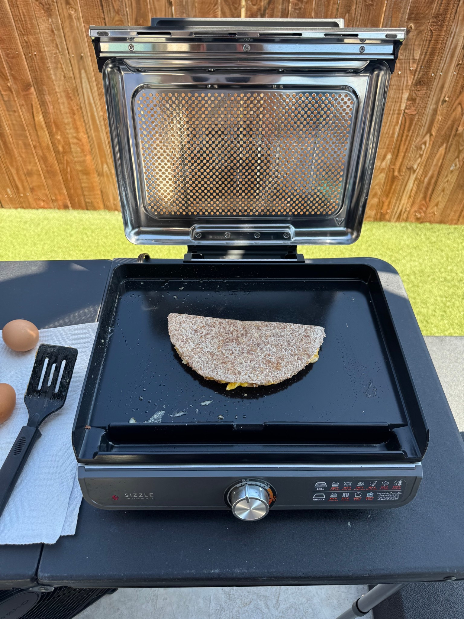 Ninja® Sizzle Indoor Grill & Griddle with Interchangeable Plates (GR101)

#LTKSaleAlert #LTKParties #LTKSeasonal