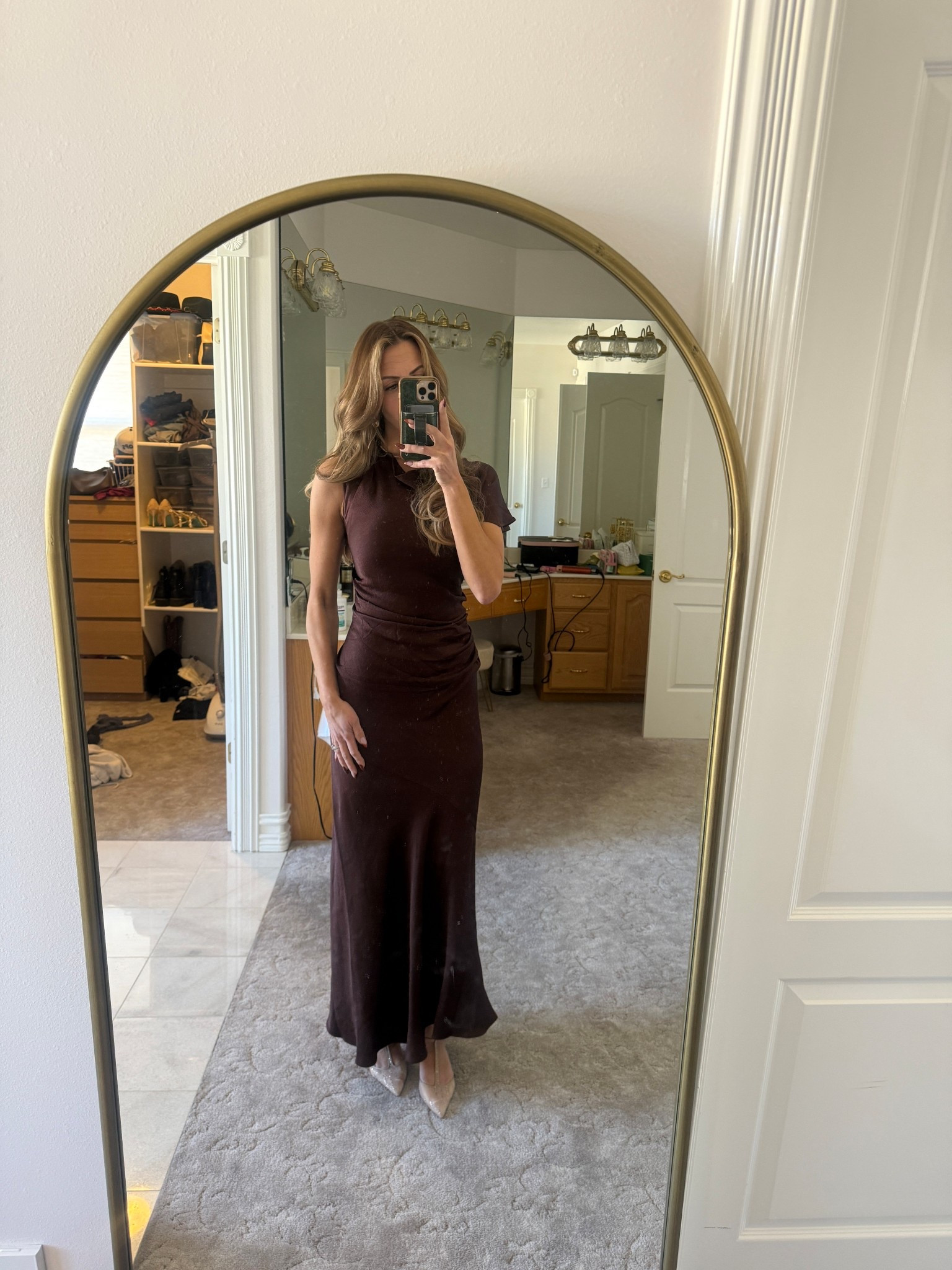Wore this cute asymmetrical dress on Sunday🤎 