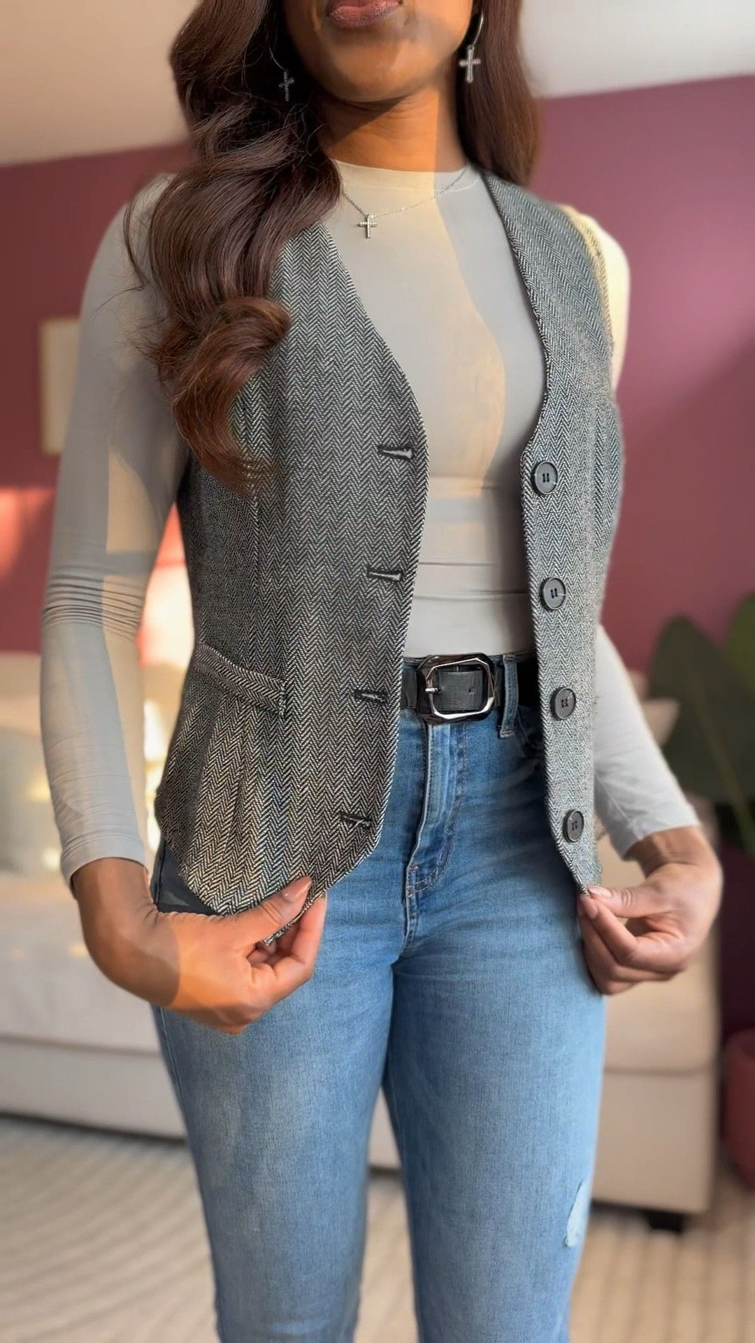 Love me a good vest with jeans moment 🖤🖤🖤 

These days there are sooo many options in all styles and price points… just grab one that suits your style and pair it with your favorite jeans 👌🏾

I’m pretty sure I got the inexpensive one I’m wearing from Temu, believe it or not. #LTKFindsUnder50 

#LTKootd #LTKWorkwear