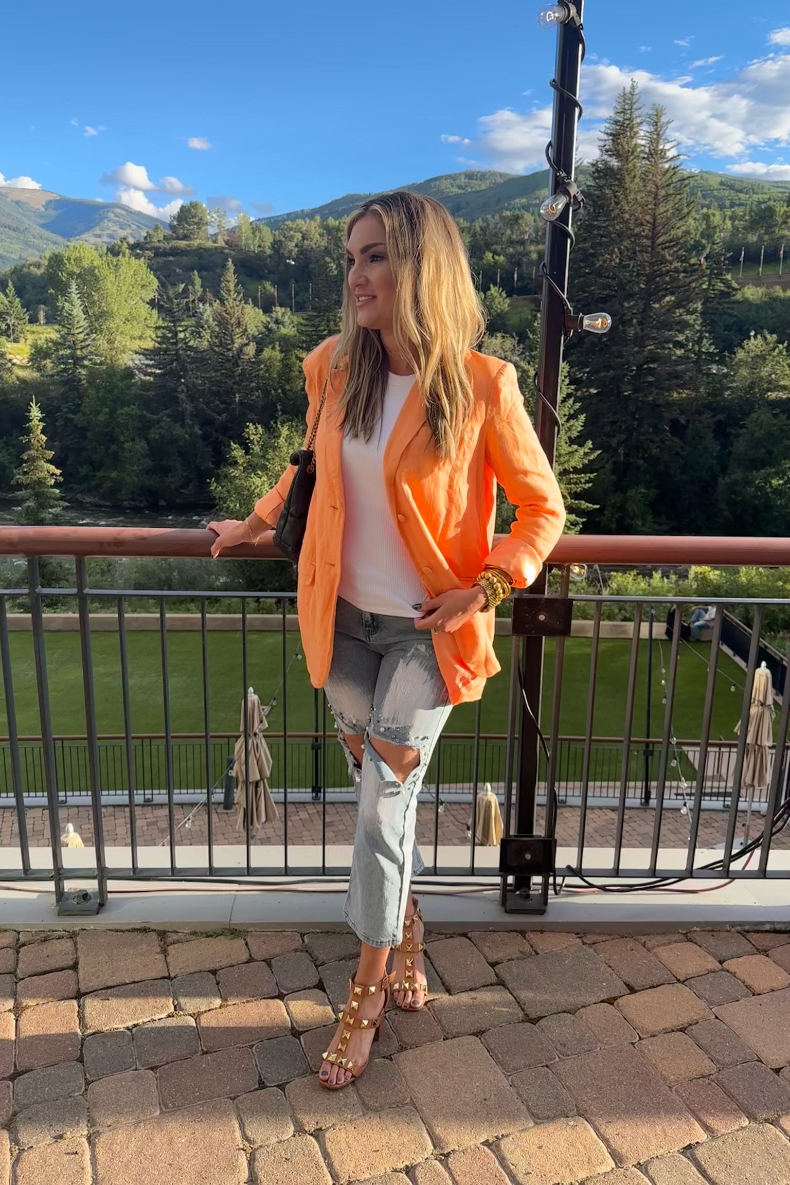 Back to school ➡️ Back to Work for all the mommas 🙃 

Follow me on insta for exact jeans and shoes but will link similar 🫶🏻 @shoppresleylange > for jeans and shoes  

#LTKBacktoSchool #LTKshoecrush #LTKtravel