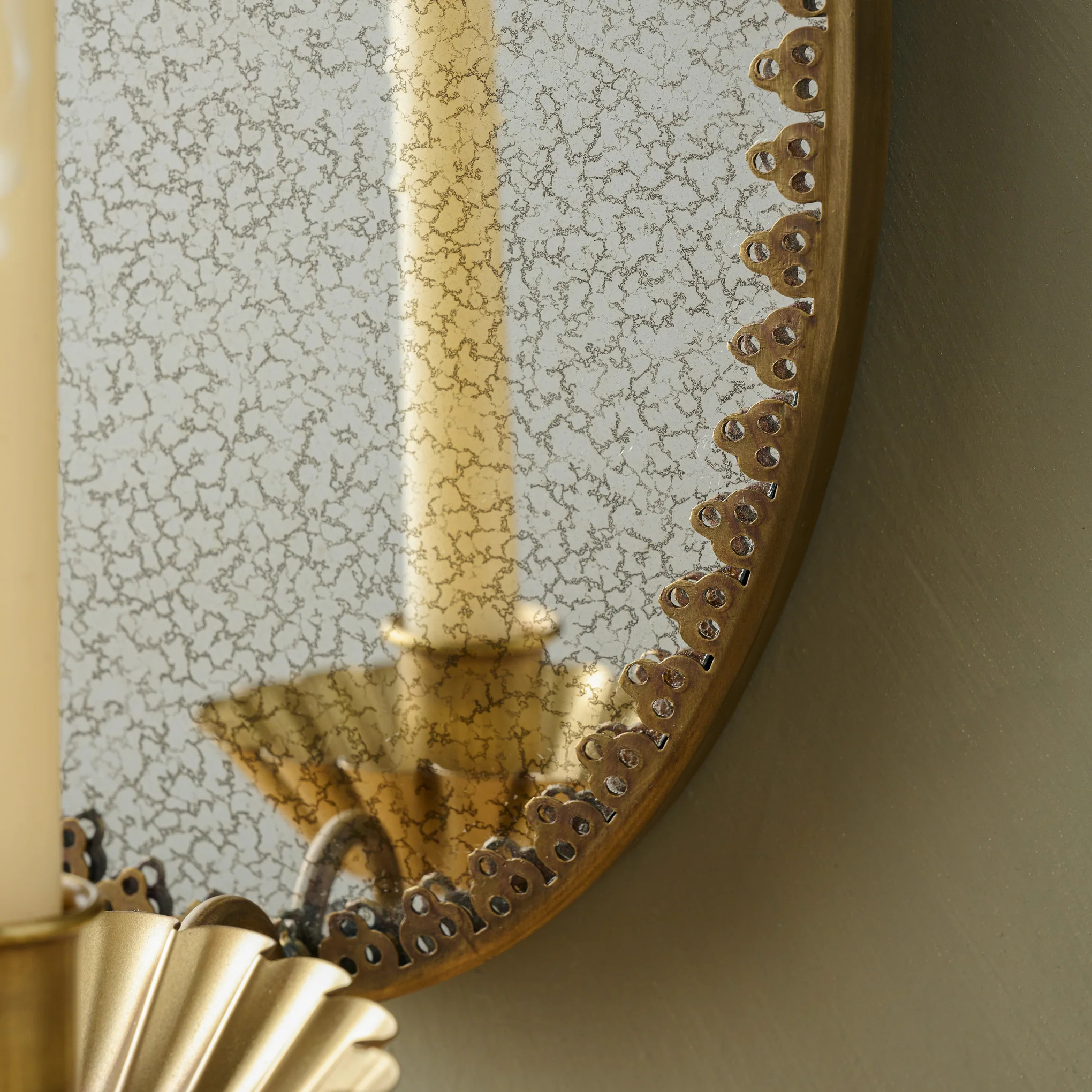 Oval Antique Mirrored Sconce | Magnolia