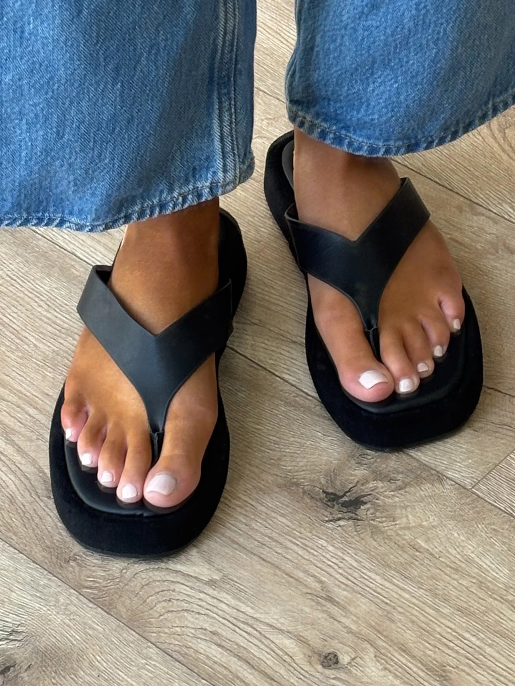 Platform Flip-Flop Sandal | Black | Talulah