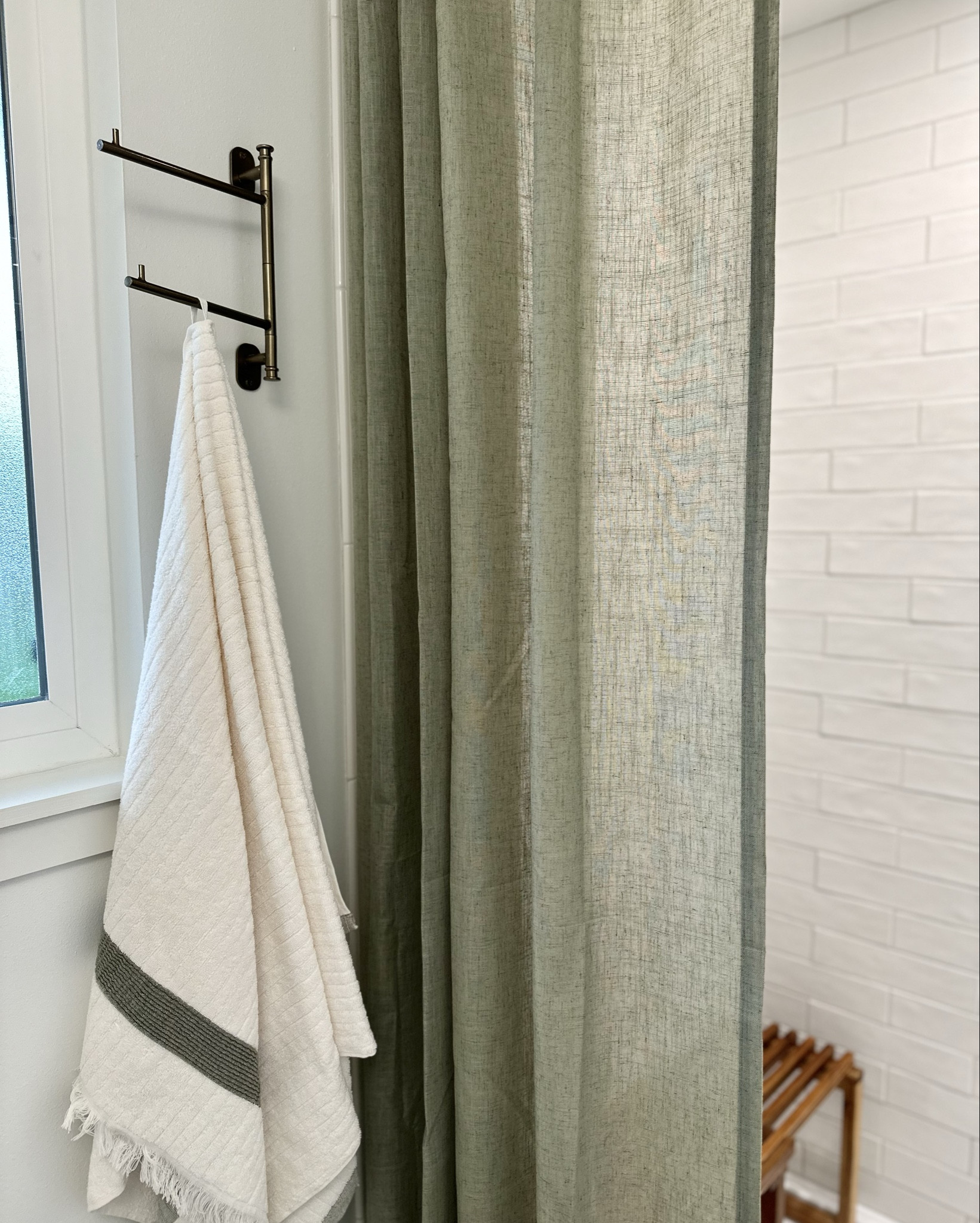 Some of my favorite bathroom items! Designer look for less!

Long linen shower curtain, arched mirror, affordable faucets, towels, hooks and stems

Bathroom hardware, knobs, bathroom ideas, home decor, home design, bathroom design

#LTKHome