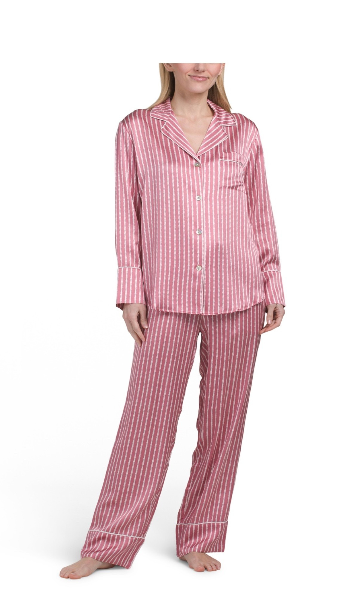 PETITE PLUME Silk Love Lines Pajama Top And Pants Set were $295, now $139.99.
Pink, silk, love print — basically made for Valentine’s Day and spring 💗