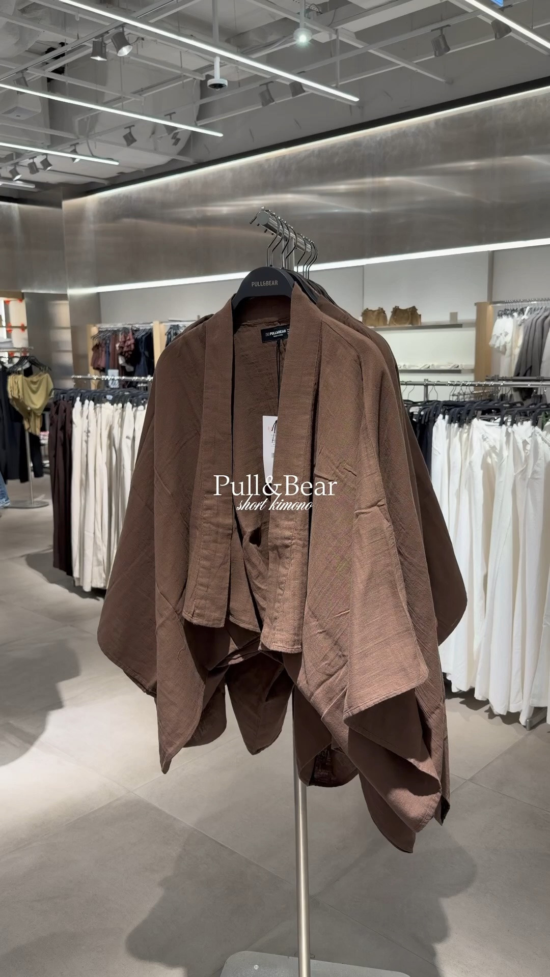 Pull&Bear kurzer Kimono 🤎

#LTKsummer #LTKstyletip #LTKdeutschland
