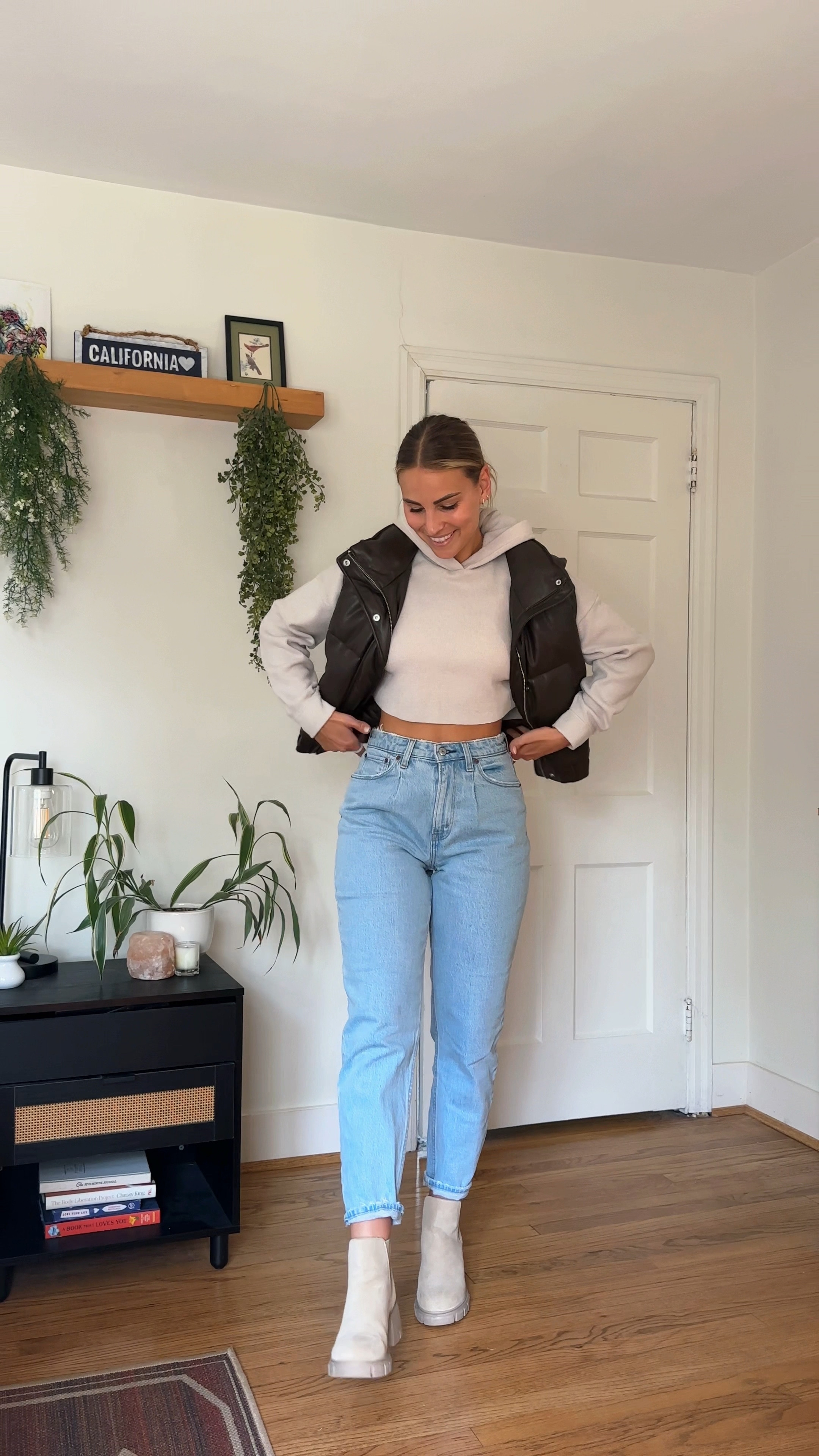 4 ways to style this crop puffer vest this fall 🍂 wearing a small: it’s perfectly oversized already so stick to your size! Use code: AFLTK to save 20% today- 24th at Abercrombie! 

#LTKstyletip #LTKsalealert #LTKSeasonal