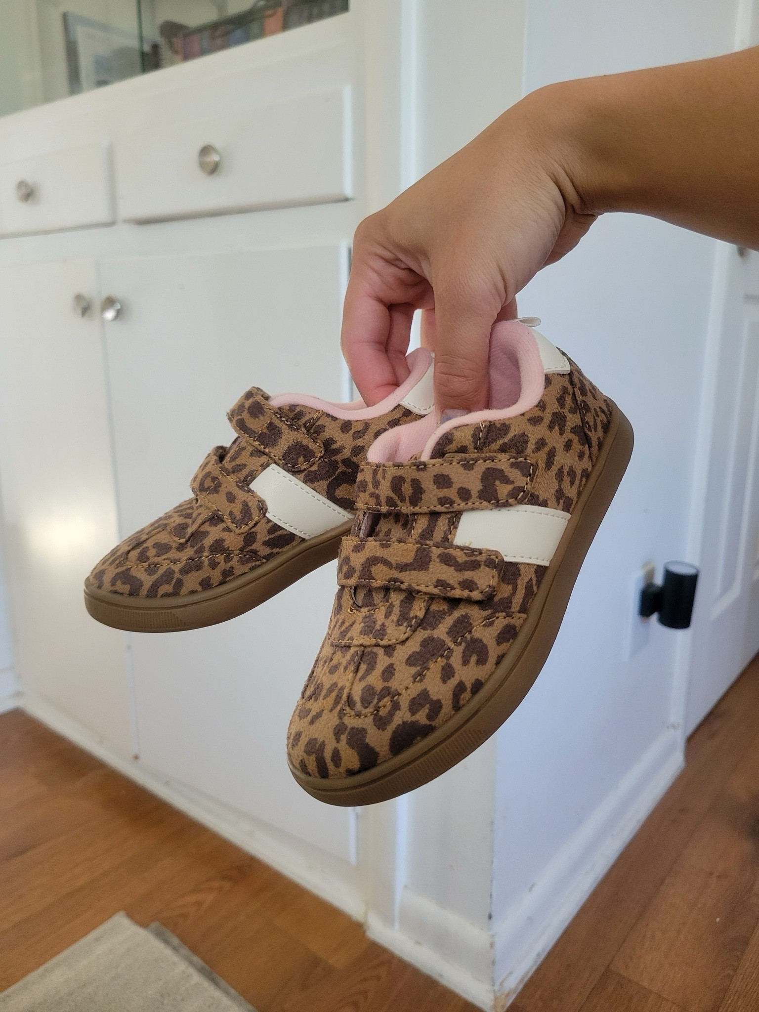 60% off toddler shoes at old navy. Toddler girl finds for fall and winter. Mom finds. Sale. Deal. Trendy

#LTKKids #LTKmomlife #LTKSaleAlert