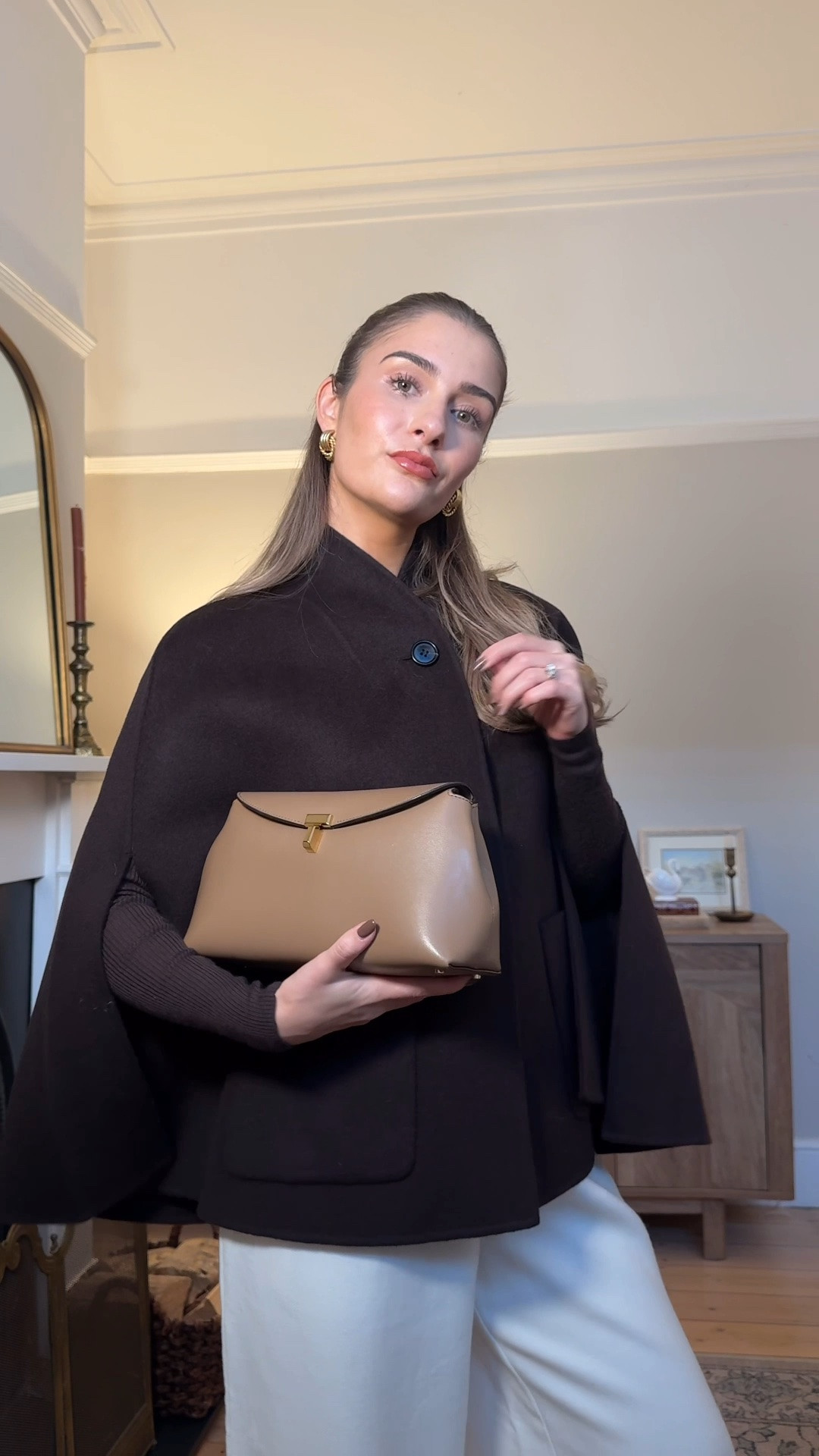 Cape jackets for autumn >>>