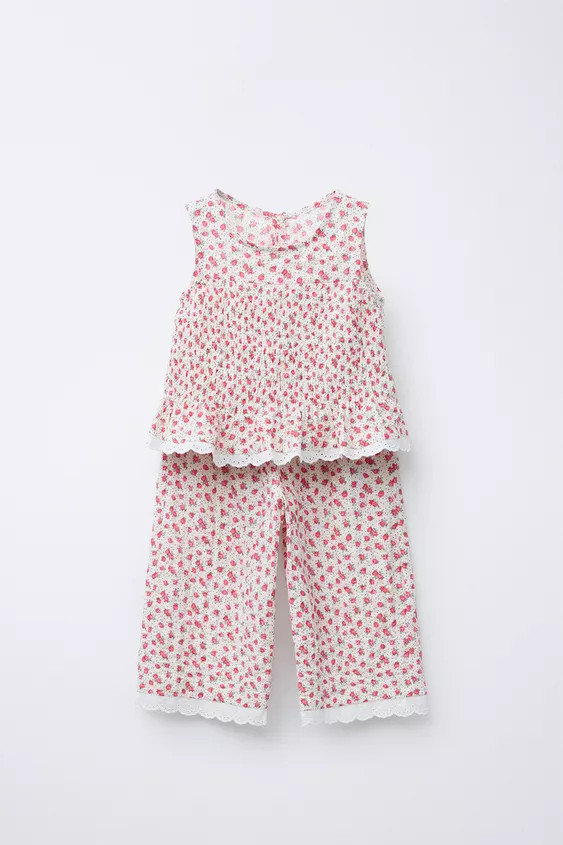 TOTAL LOOK TOP AND FLORAL CULOTTES 2 items | Zara US