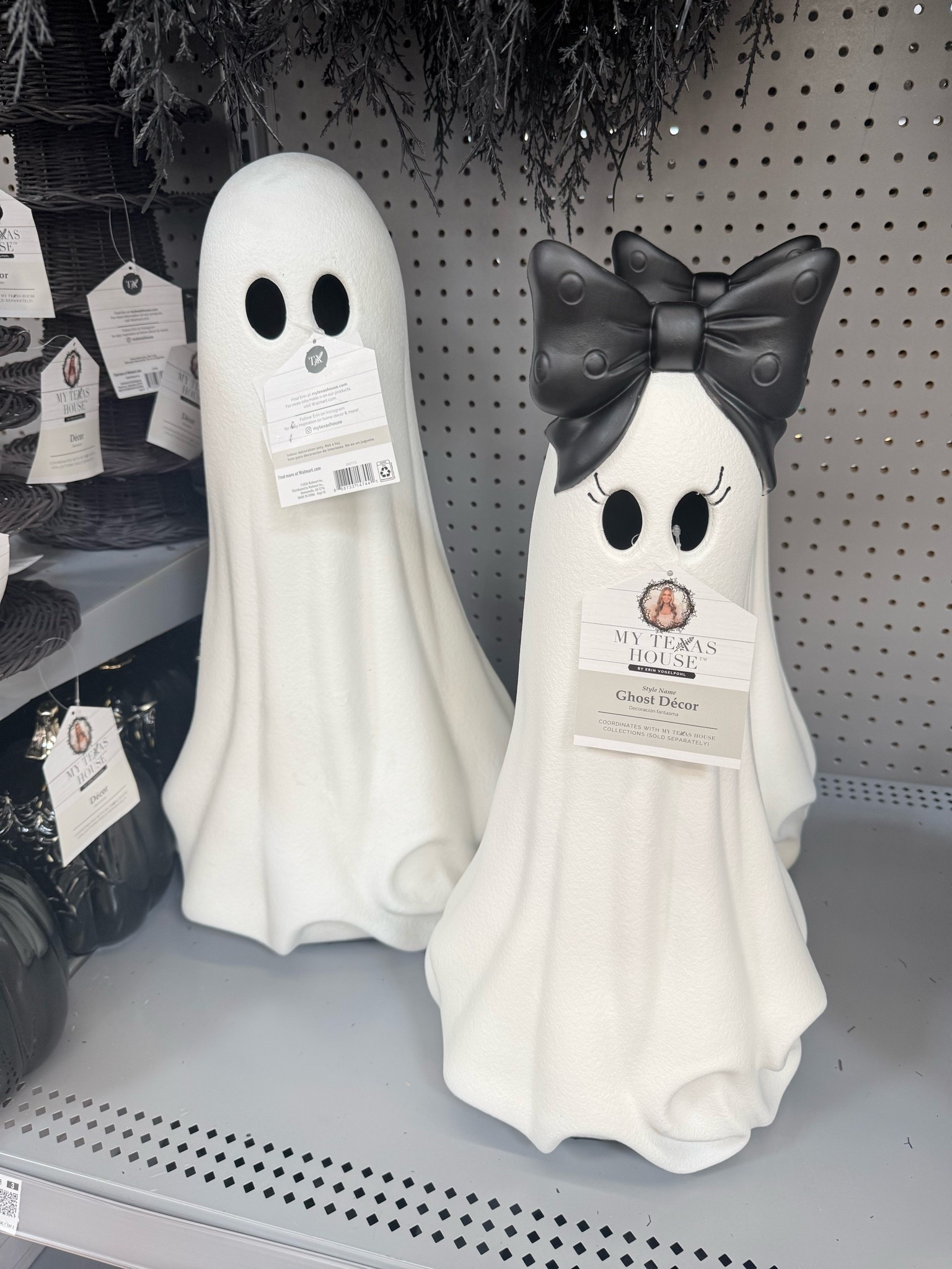 Cutest ghost Halloween decor! 




Walmart finds 
Walmart Halloween
Halloween decor 
Home decor

#LTKSeasonal #LTKHome
