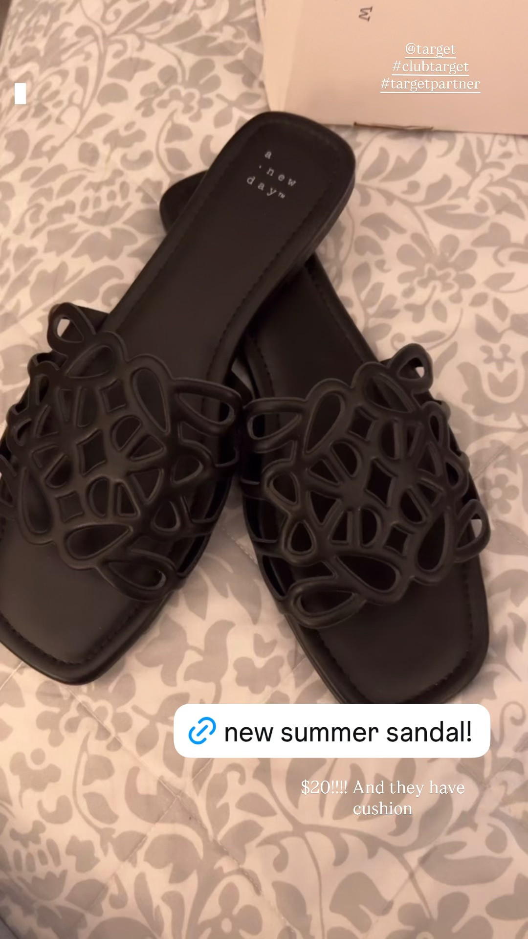 Obsesser! New summer sandals from target! $20! And comes in a few colors :)

Target style // target sandals // summer sandals

#LTKSaleAlert #LTKootd #LTKdayinmylife