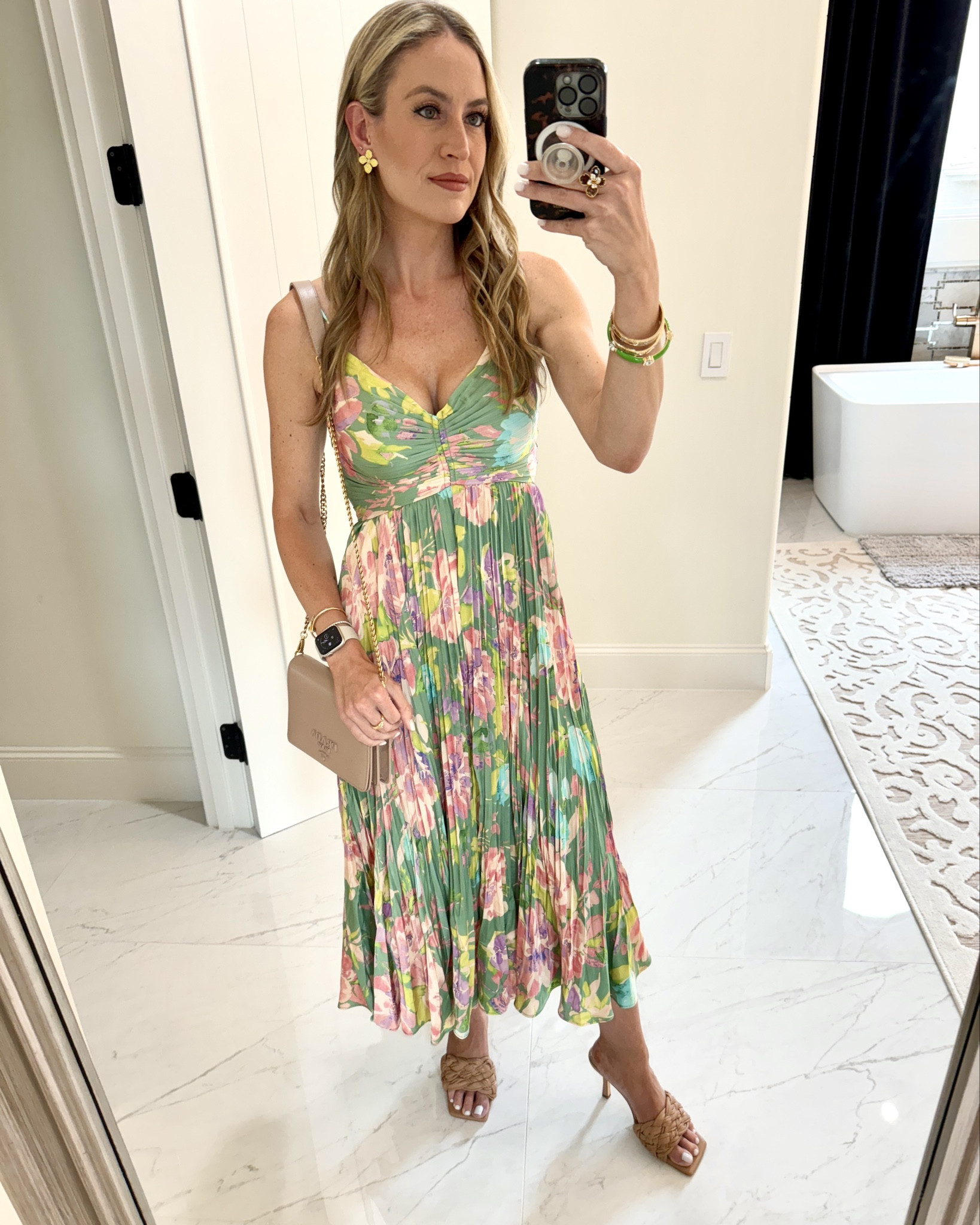 Easter dress

Perfect for spring and summer and weddings as well. I’m wearing XS. 

#everypiecefits

Spring dress 
Summer dress 
Midi dress 
Cocktail dress 
Dinner dress 
Spring wedding 
Wedding guest dress 
Baby shower dress 
Bridal shower dress 
Engagement shower dress 
Wedding shower dress 
Floral dress 
Brunch dress 

#LTKParties #LTKOver40 #LTKWedding