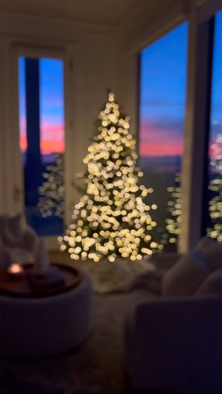 This pre-lit Christmas tree is the best alternative to the viral Home Depot Christmas tree & it’s under $200! 🎄 we love it in this cozy corner of our bedroom at home ❤️

Christmas decor; Christmas tree; holiday decor; Christmas bedroom decor; Walmart Christmas tree; viral Christmas tree; pre-lit Christmas tree; white accent chairs; storage ottoman; neutral bedroom decor; Walmart home; Christine Andrew 

#LTKhome #LTKSeasonal #LTKHoliday
