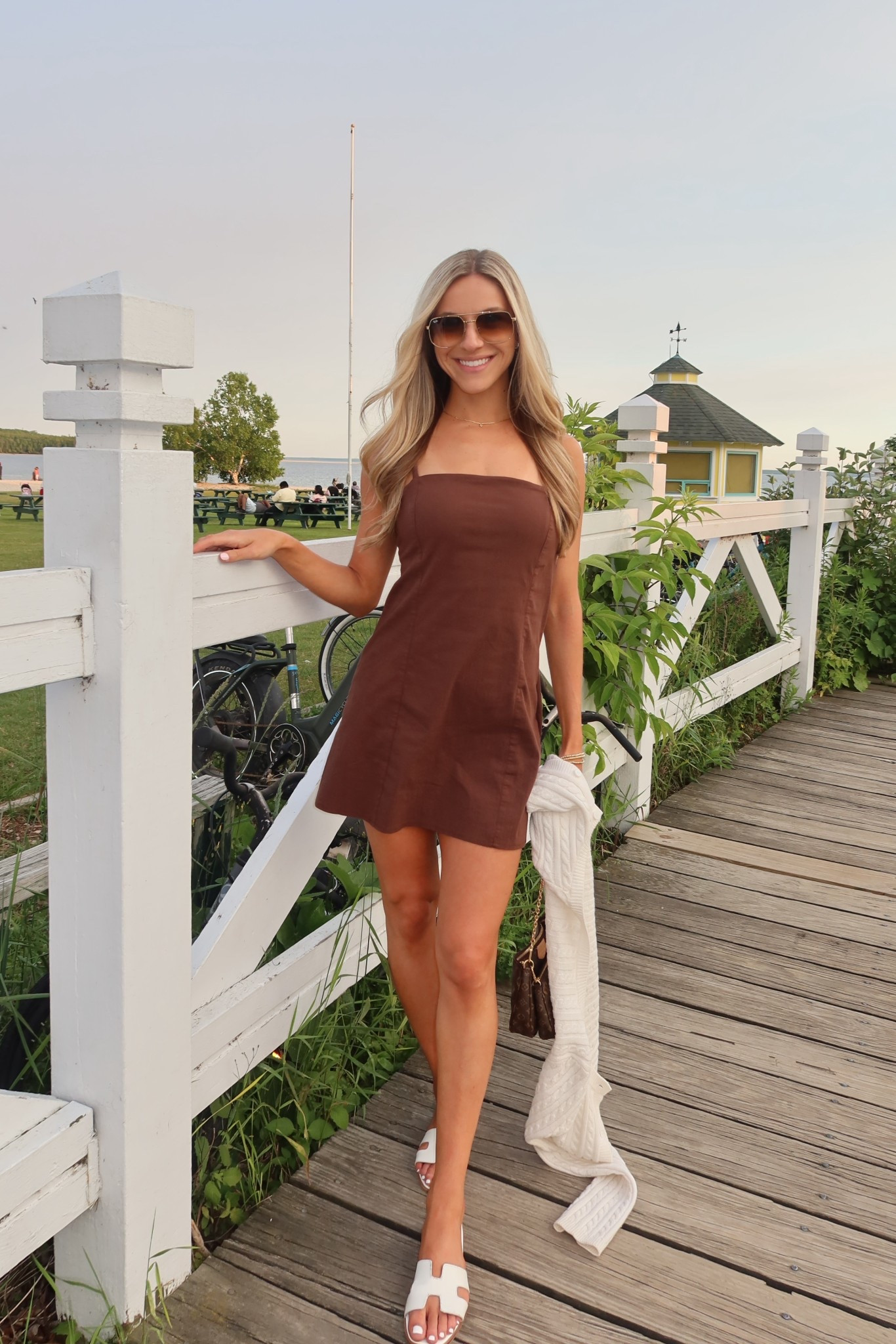 Went to Mackinac Island for 4th of July weekend and wore this adorable dress from Abercrombie! Linen meets sporty… the dress built
in shorts and built in bra pads. Comes in a few colors and was perfect for a day full of activities! Wearing a size XS 

“Bra Free Everyday Skort” 

#LTKStyleTip #LTKActive #LTKFindsUnder100