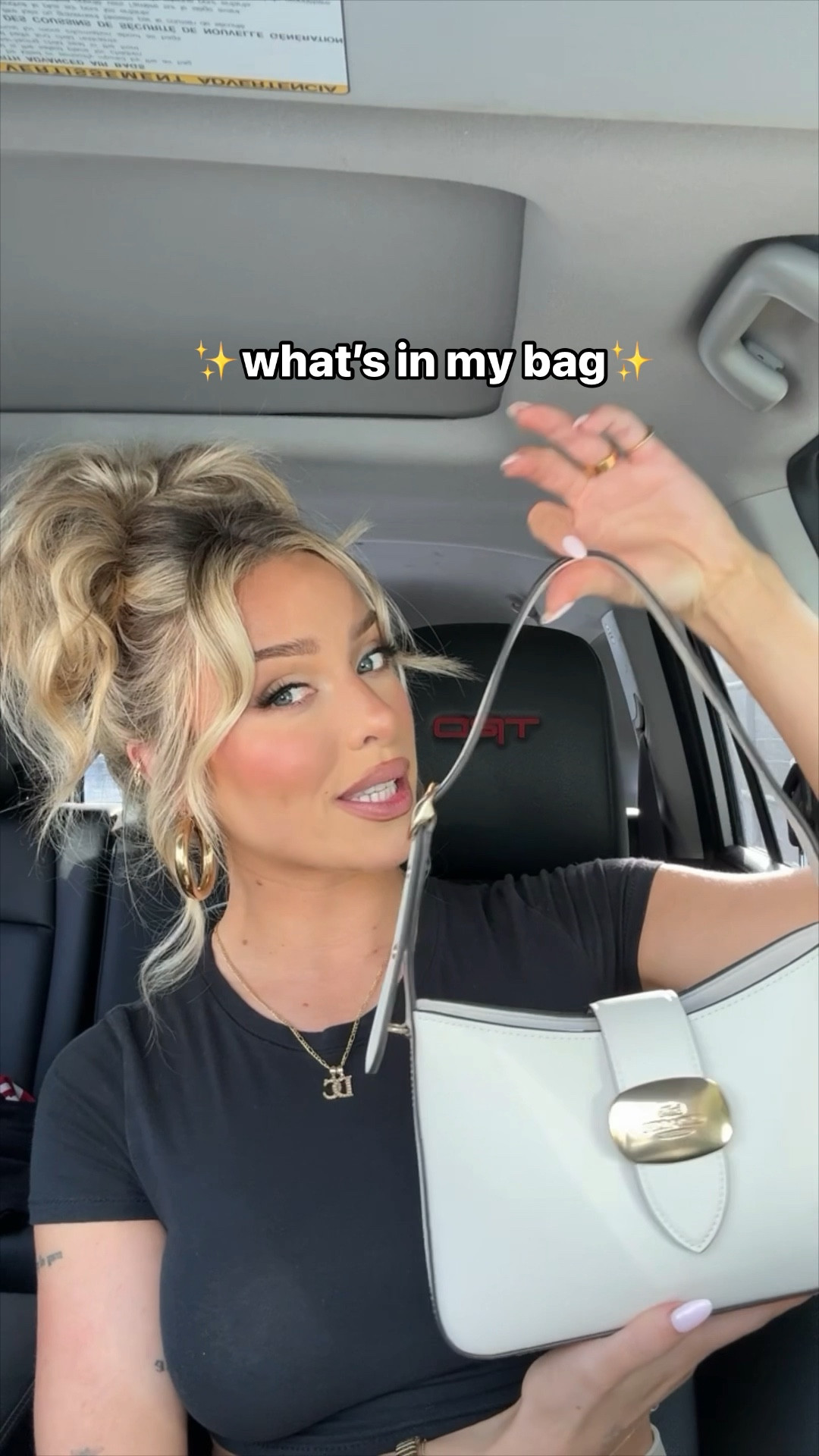 what’s in my bag with @coach outlet 👛💘🎧🧋  #coachny #ad @shop.ltk #liketkit

#LTKstyletip #LTKsalealert #LTKSpringSale