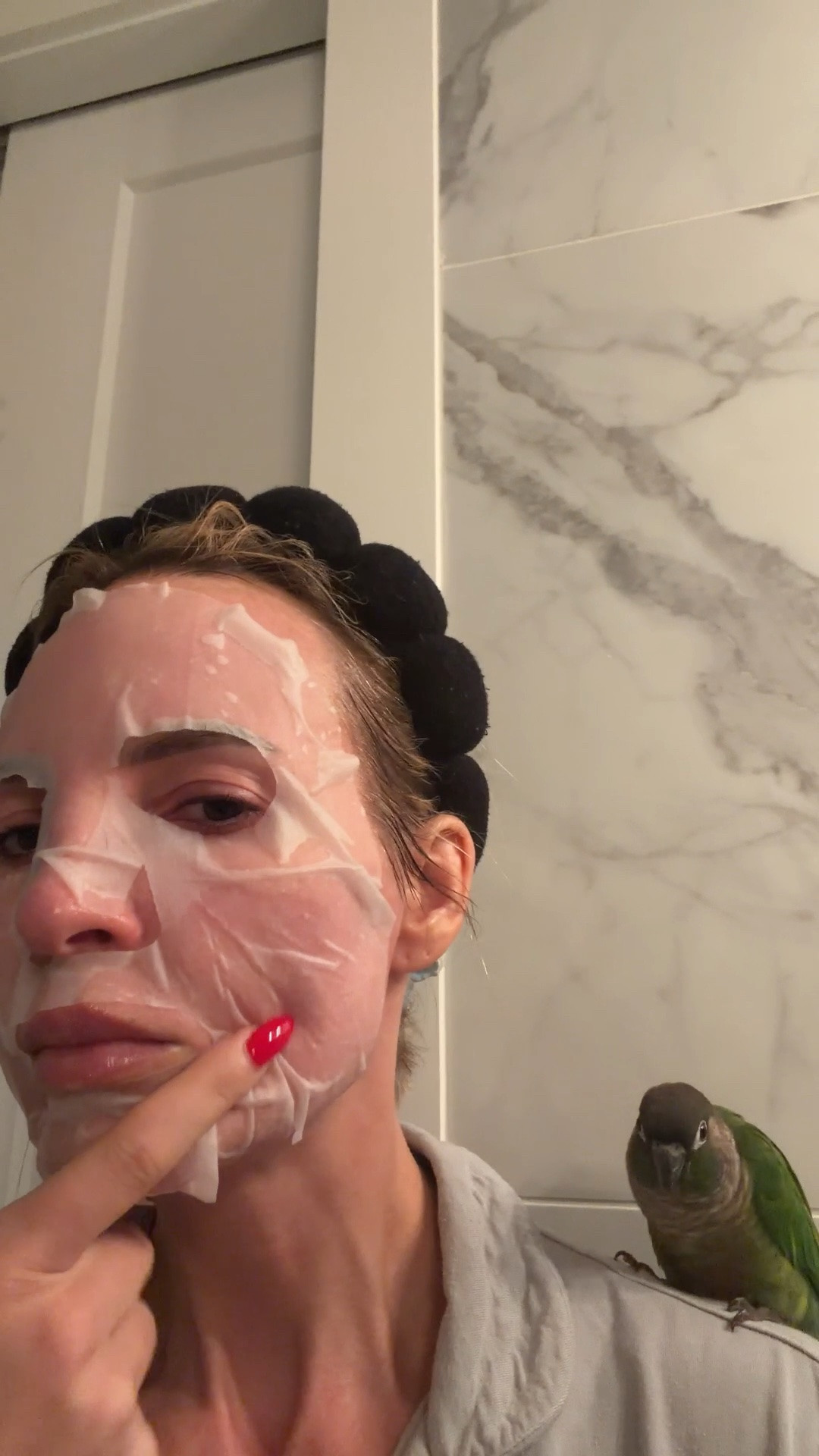 Why I love the VT Cica Daily Masks:

• Centella Asiatica (Cica): Calms redness, soothes irritation, and helps repair a compromised skin barrier.
• Triple Hyaluronic Acid: Draws moisture into the skin for deep hydration, making it look plumper and more radiant.
• Panthenol (Vitamin B5): Strengthens the skin barrier, locks in moisture, and helps reduce dryness and sensitivity.
• Propolis & Honey Extract: Nourish the skin with antioxidants while helping calm inflammation and support healing.
• 17 Amino Acids: Help replenish the skin and support a healthier, stronger skin barrier.

Perfect for: Skin that’s irritated, dehydrated, over-exfoliated, post-treatment, or just needs a quick reset. These always make my skin look calmer, healthier, and glowier in about 15 minutes.

#LTKSaleAlert #LTKOver40 #LTKBeauty
