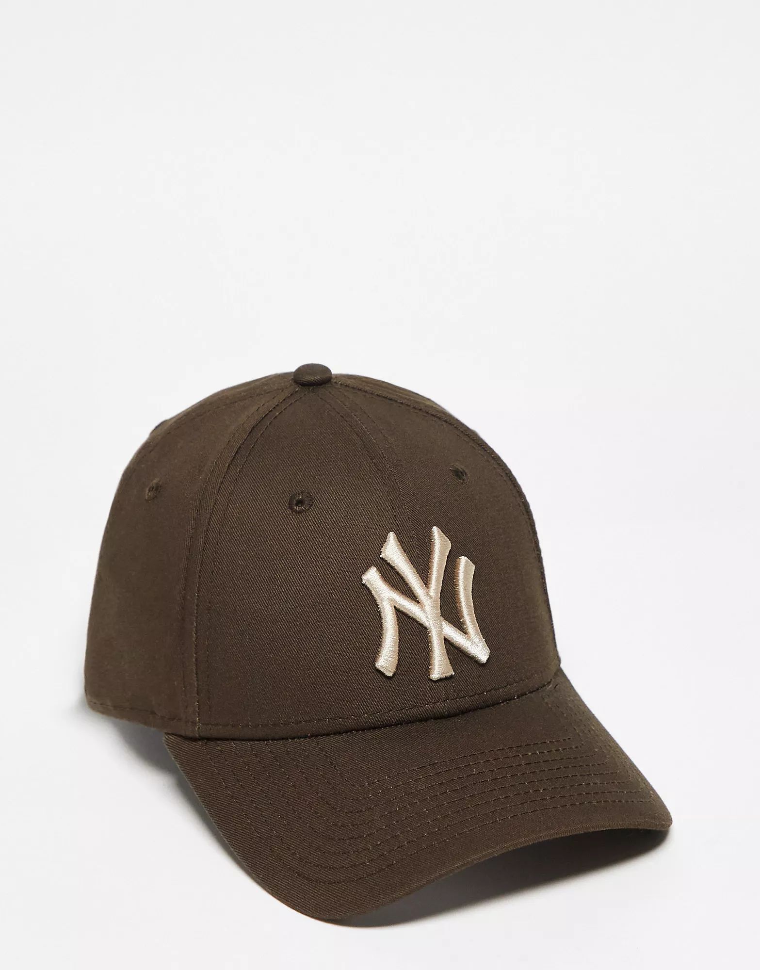 New Era 9forty NY unisex cap in brown with off white logo | ASOS (Global)