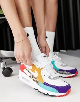 Nike Air Max 90 SE sneakers in white/multi | ASOS (Global)