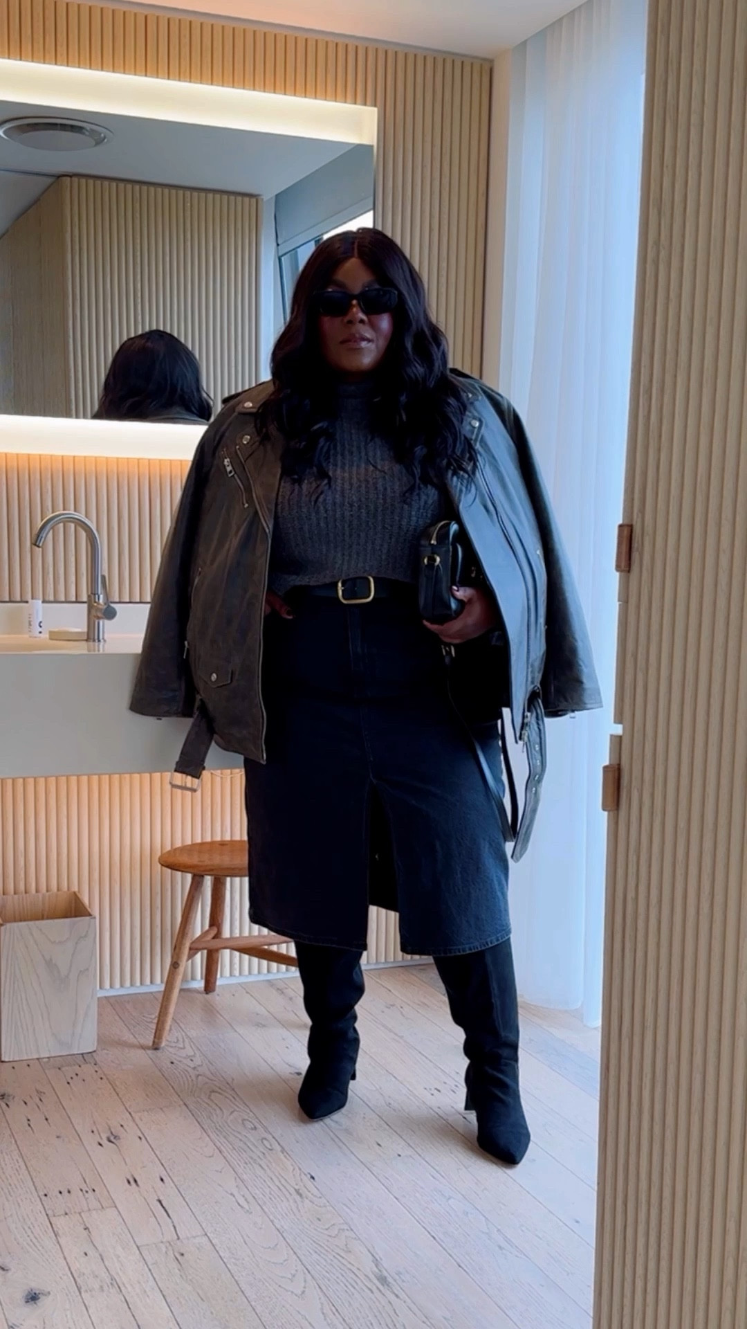 Last outfit of the day in NYC - wearing a classic pieces to make a chic outfit. 

Plus Size Fashion #PlusSizeOutfit #plussizefashion #denimmidiskirt 



#LTKplussize #LTKfindsunder100 #LTKsalealert