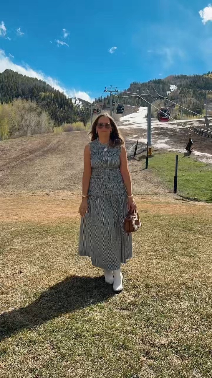 Don’t let anyone tell you, you can’t. You are still hot, beautiful, cute and pretty.  Plus…a lot more wise too. Xoxo

#LTKSeasonal #LTKOver40