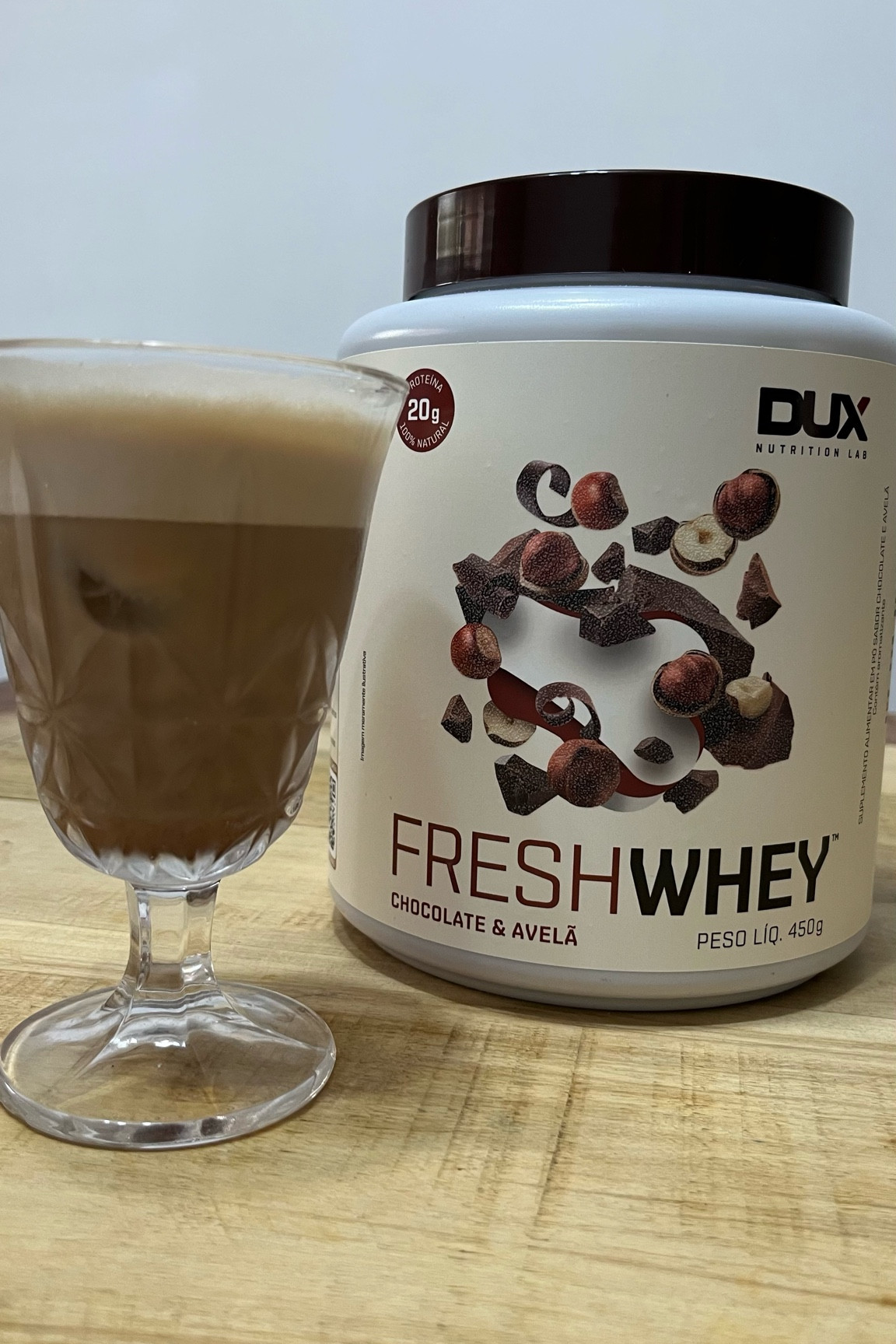 Esse whey da DUX é surreal de bommmm!

Vou deixar a receitinha do meu pré treino pra vcs:

- 1 scoop de FreshWhey de Chocolate e Avelã 
- 100ml de leite
- 100ml de café pronto (pode ser de cápsula tbm)
- gelo

Bate tudo no liquidificador e pronto!

Só façam!!!
.
.
.


#LTKbrasil #LTKfitness #LTKbeauty