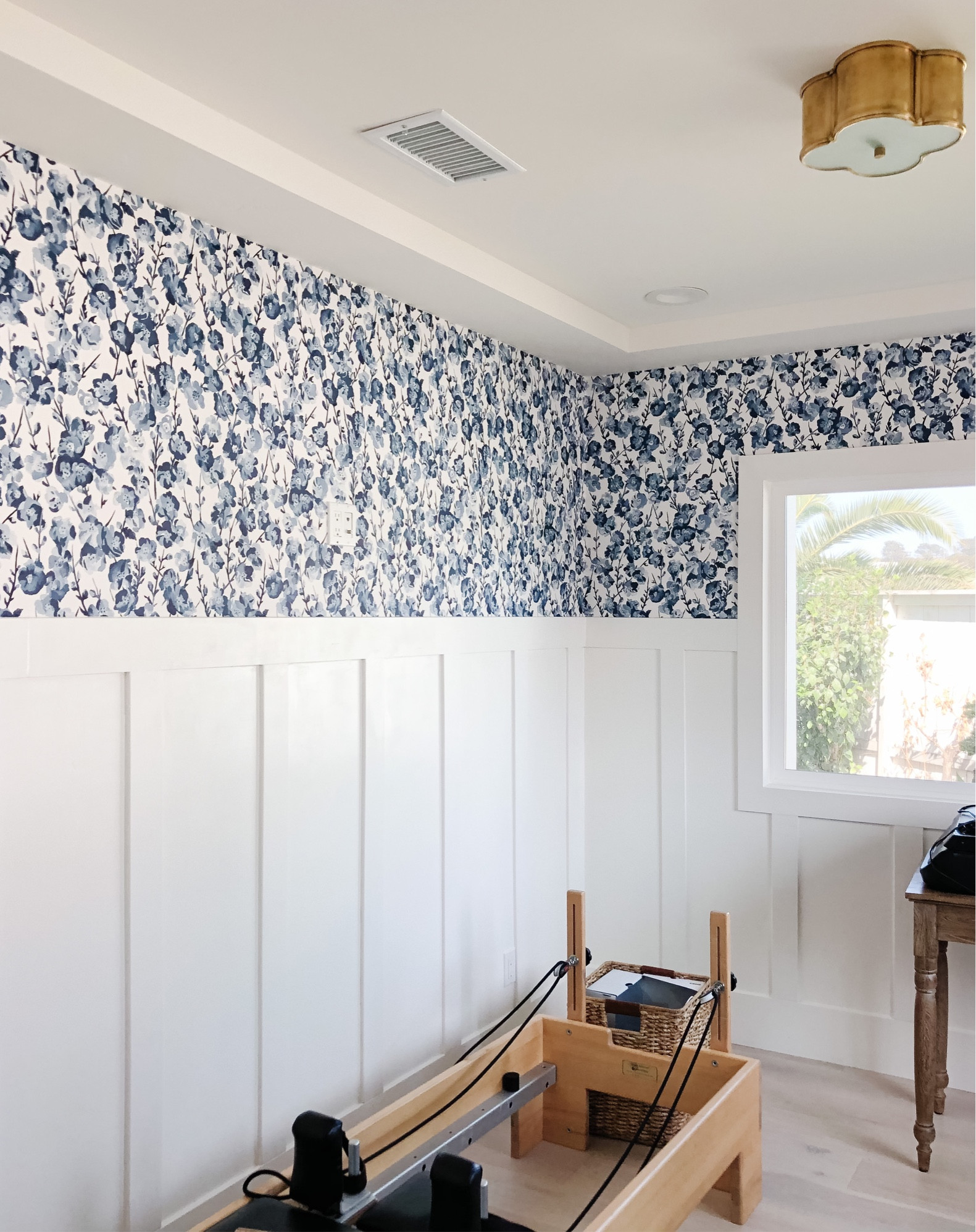 Board and batten paired with blue floral wall paper and brass flush mount 👌

Wallpaper in photo is from Serena and Lily but discontinued. Linked similar wallpaperr

#LTKhome