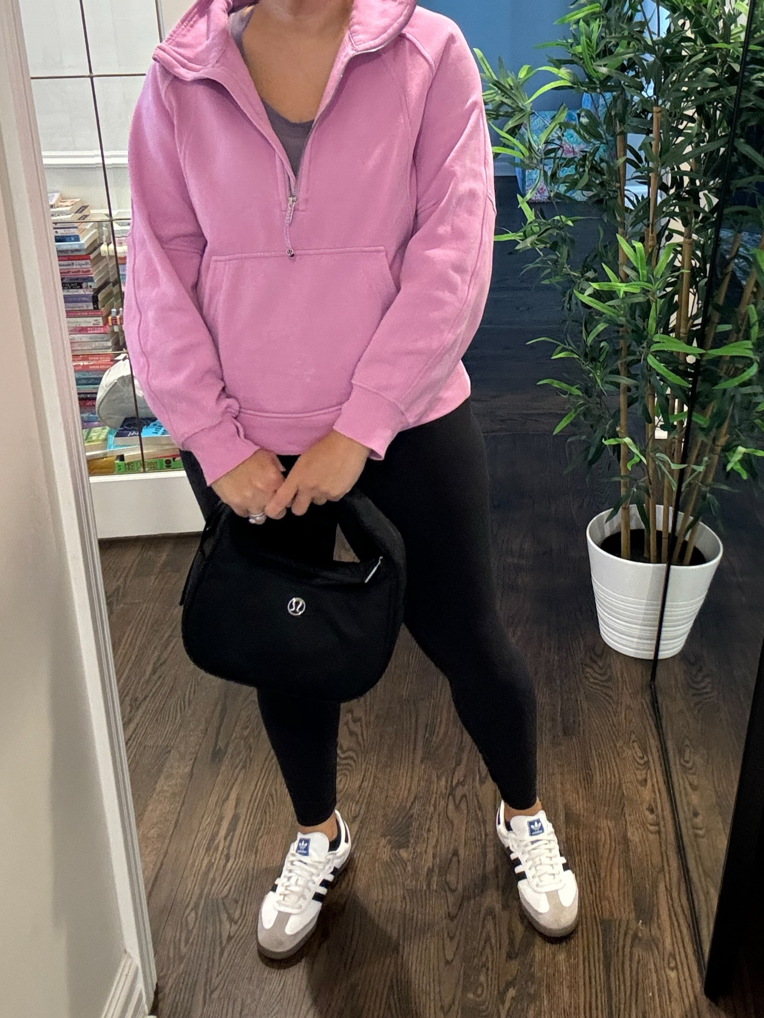 Lululemon mini shoulder bag 4 L back in stock three colors, green punch, black or white opal

#LTKStyleTip #LTKActive #LTKFindsUnder100